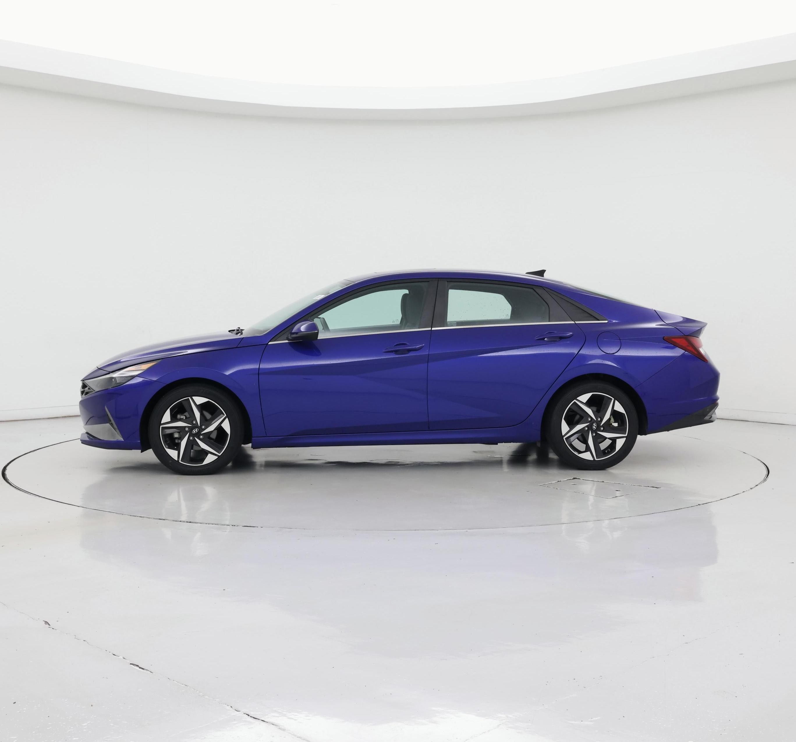 Thumbnail: 2021 Hyundai Elantra - 3