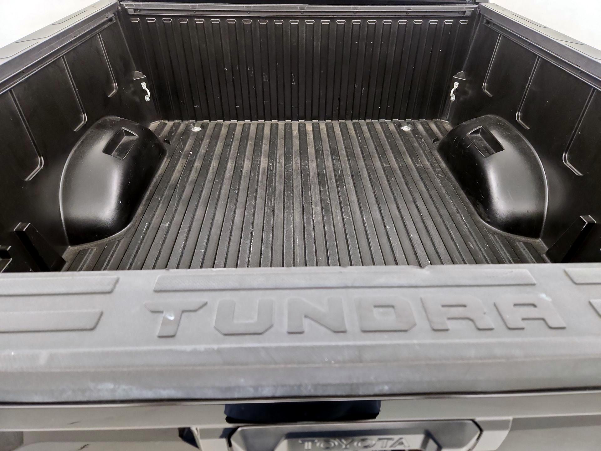 Thumbnail: 2022 Toyota Tundra - 20
