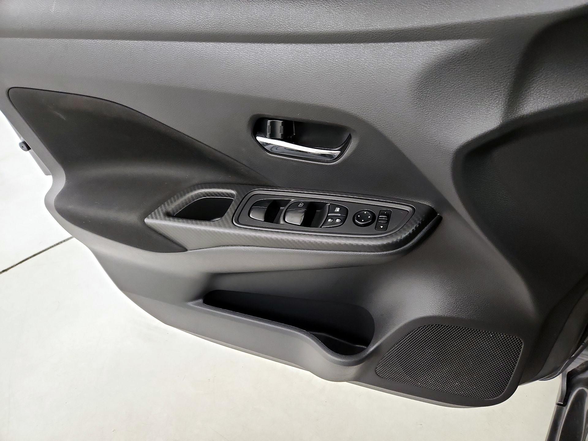 Thumbnail: 2021 Nissan Versa - 12
