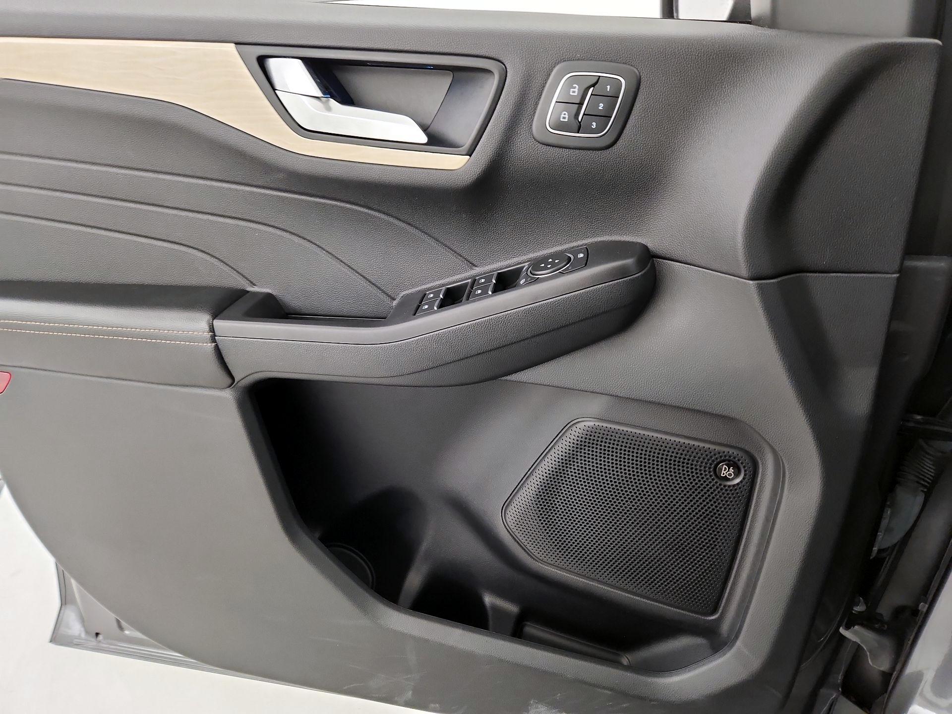 Thumbnail: 2021 Ford Escape - 12