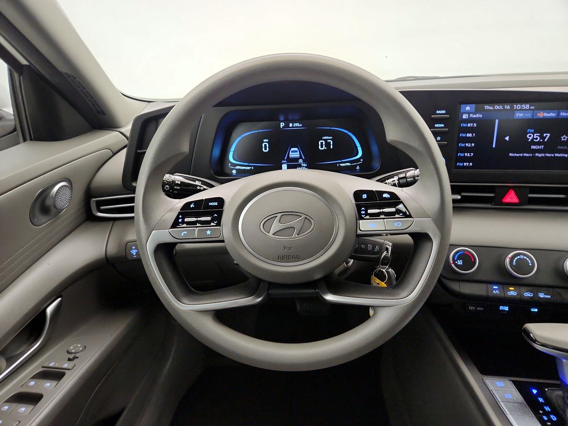Thumbnail: 2024 Hyundai Elantra - 10