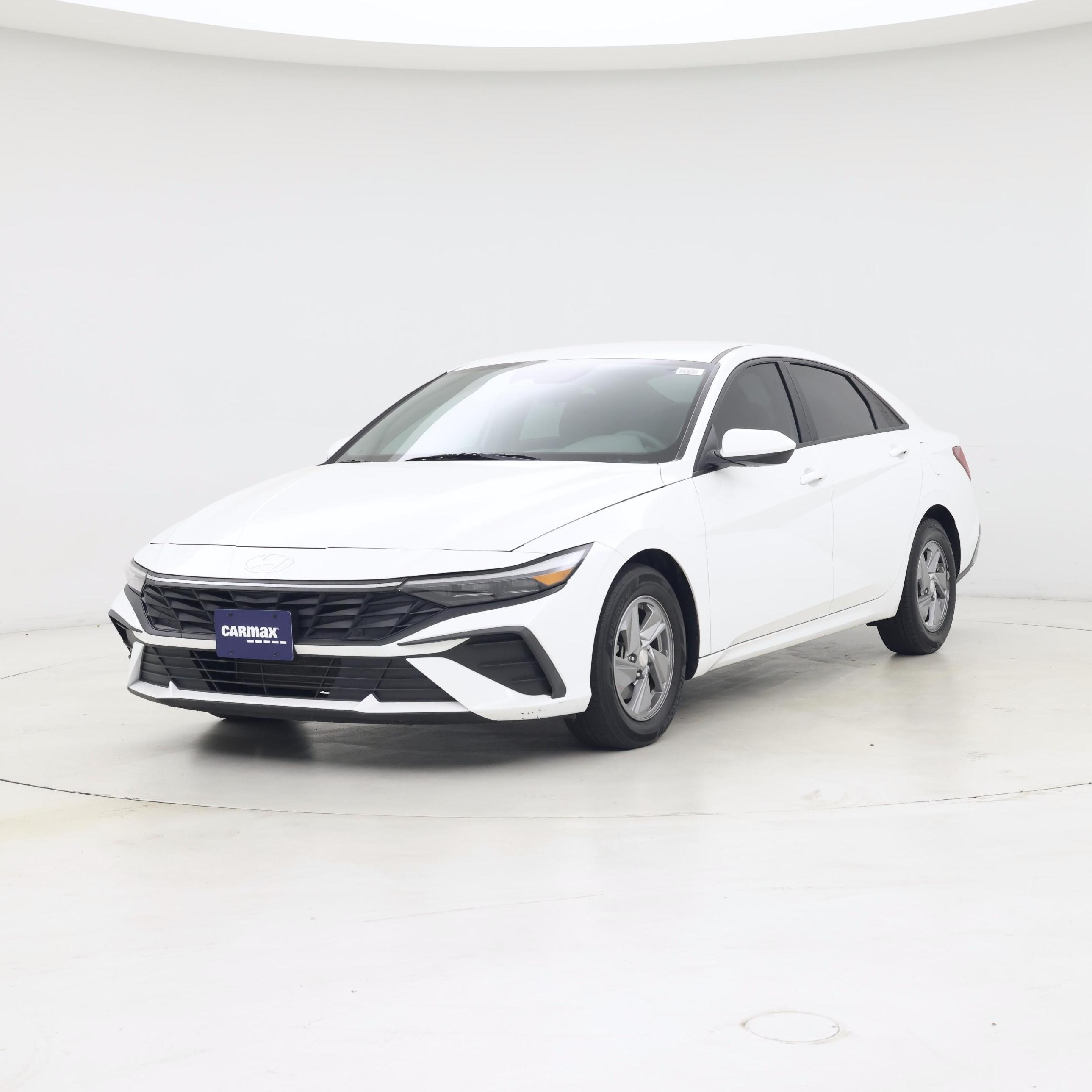 Thumbnail: 2024 Hyundai Elantra - 4