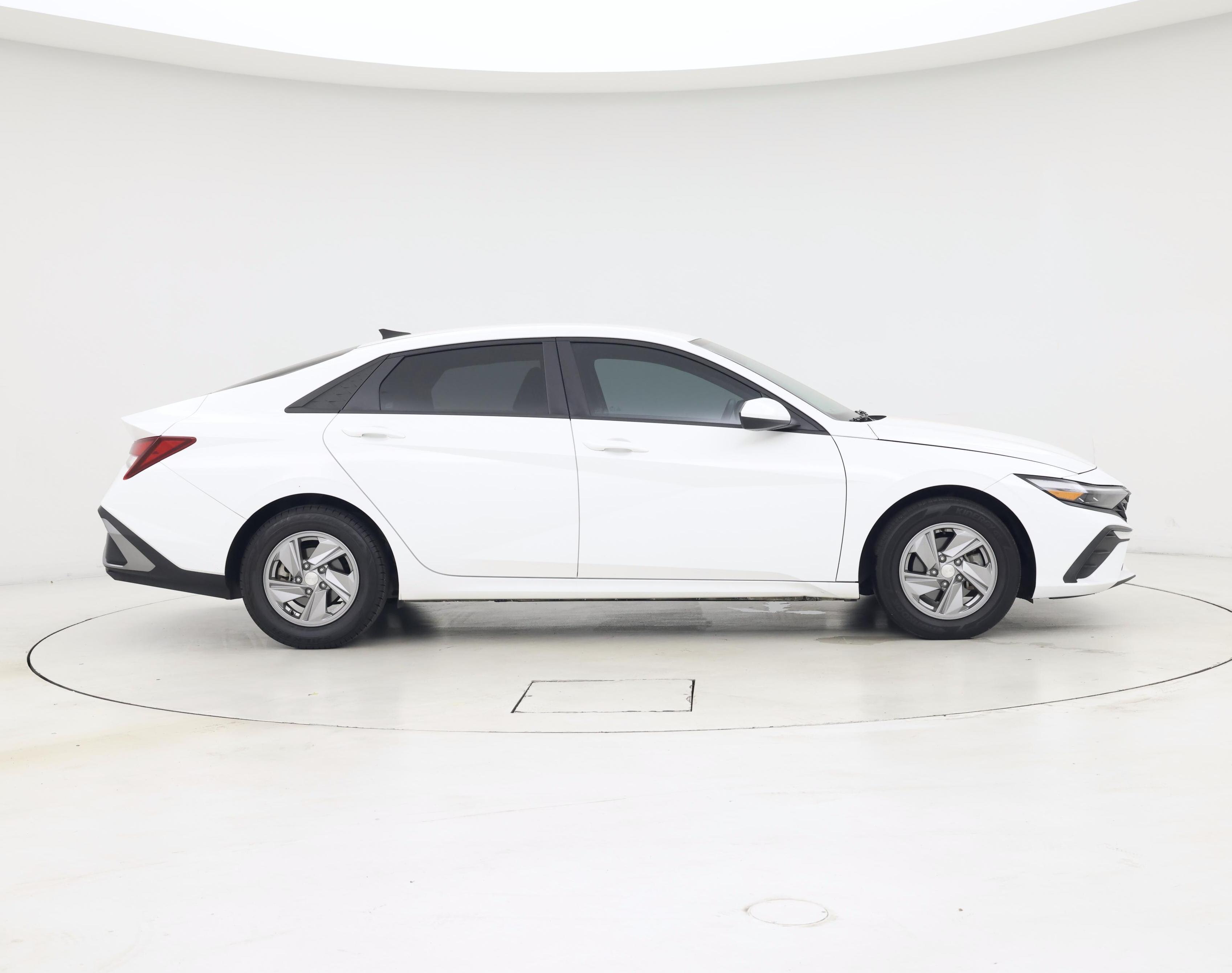 Thumbnail: 2024 Hyundai Elantra - 7