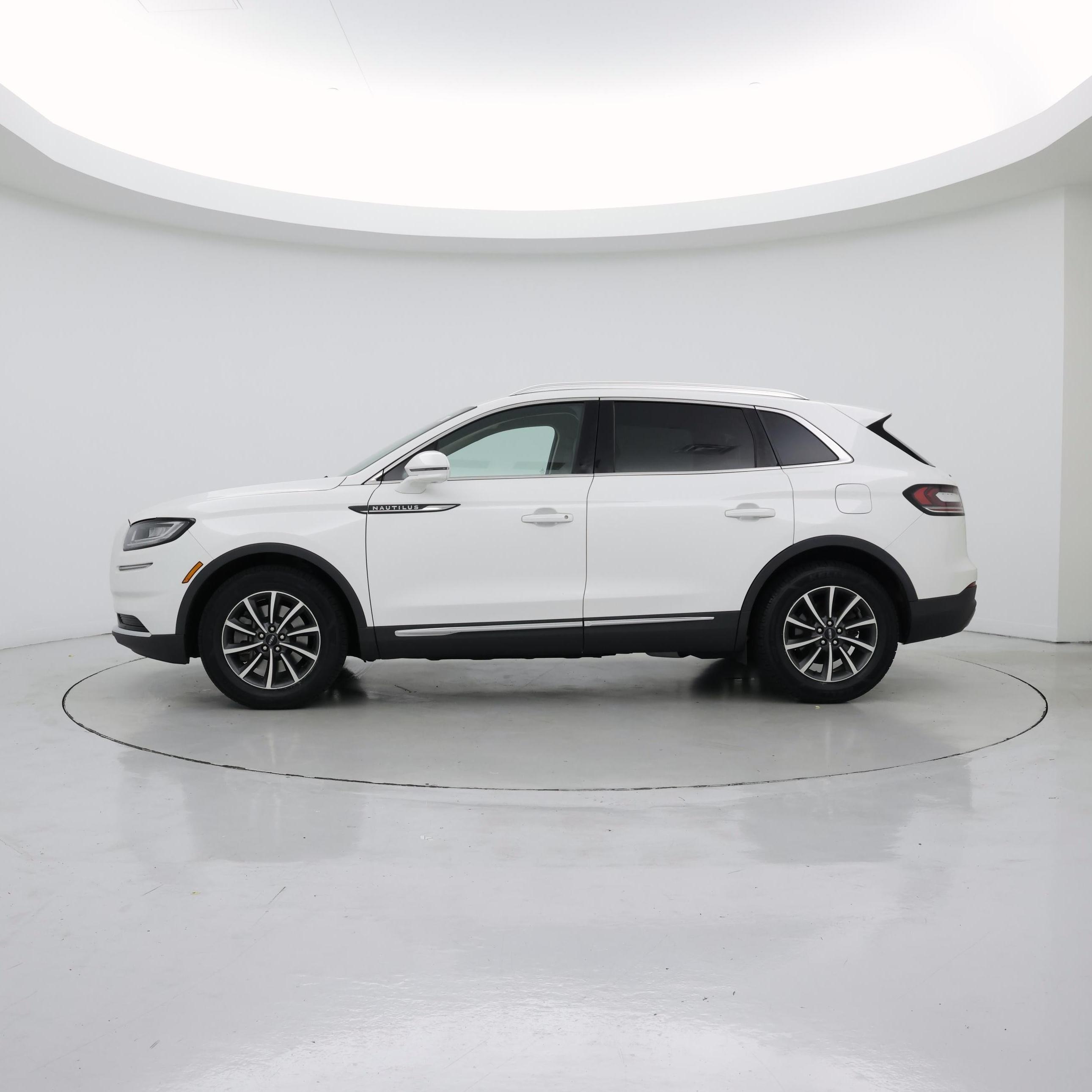 Thumbnail: 2021 Lincoln Nautilus - 3