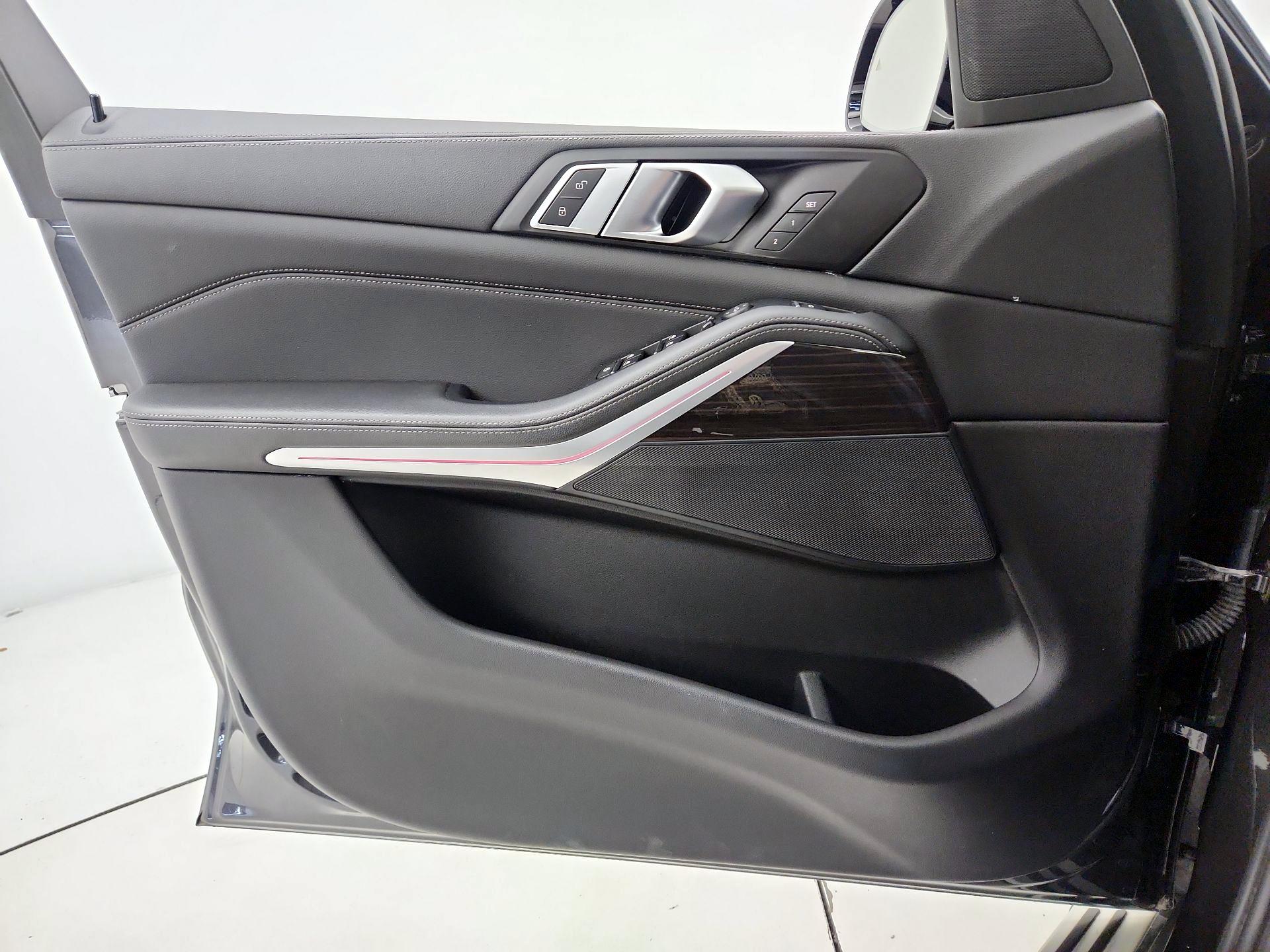 Thumbnail: 2020 BMW X5 - 12