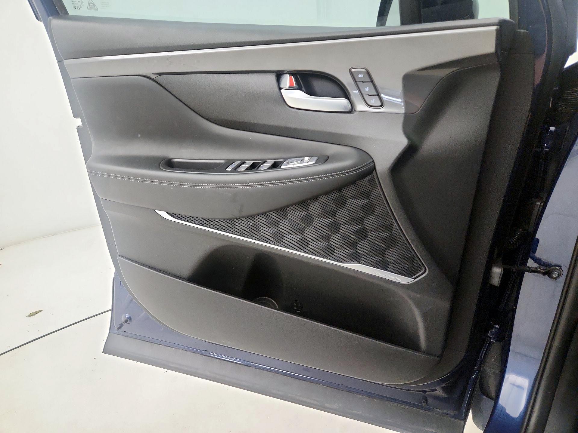 Thumbnail: 2022 Hyundai Santa Fe - 12