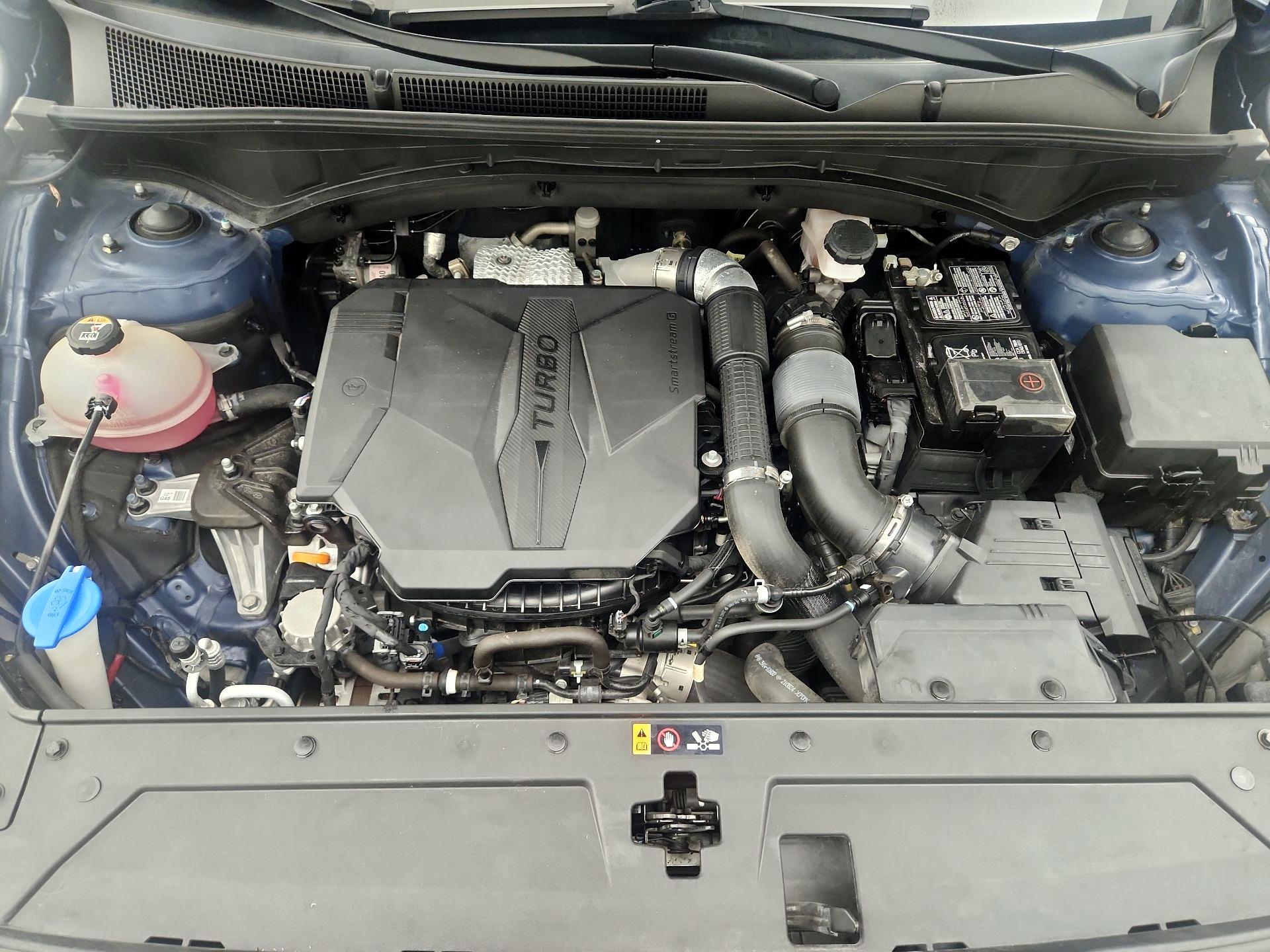 Thumbnail: 2022 Hyundai Santa Fe - 17