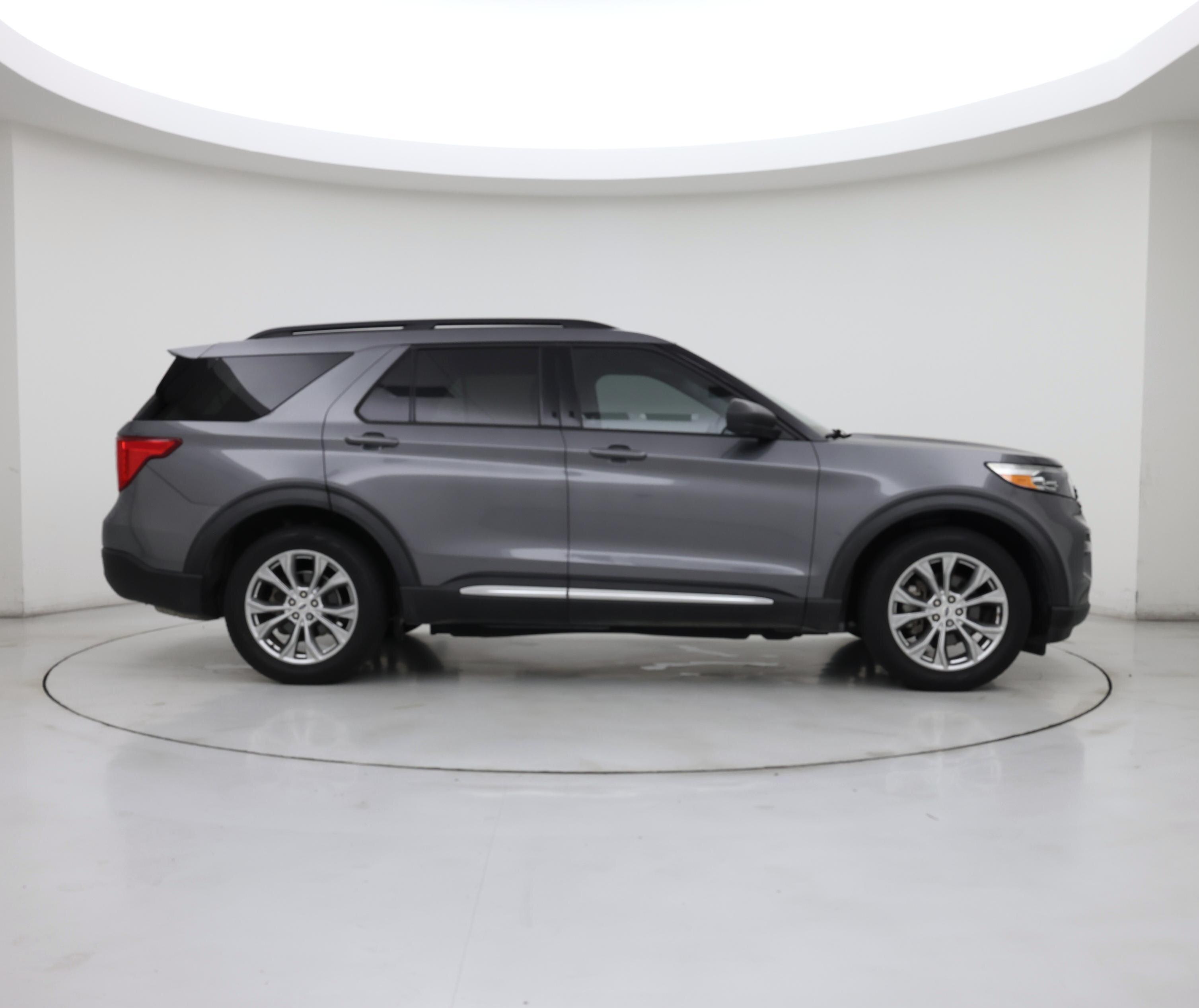 Thumbnail: 2022 Ford Explorer - 7