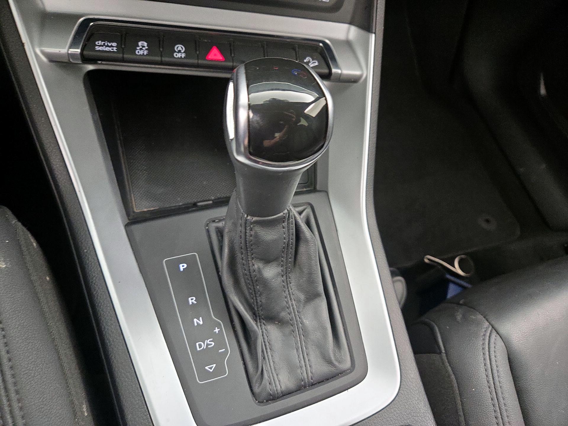 Thumbnail: 2019 Audi Q3 - 17