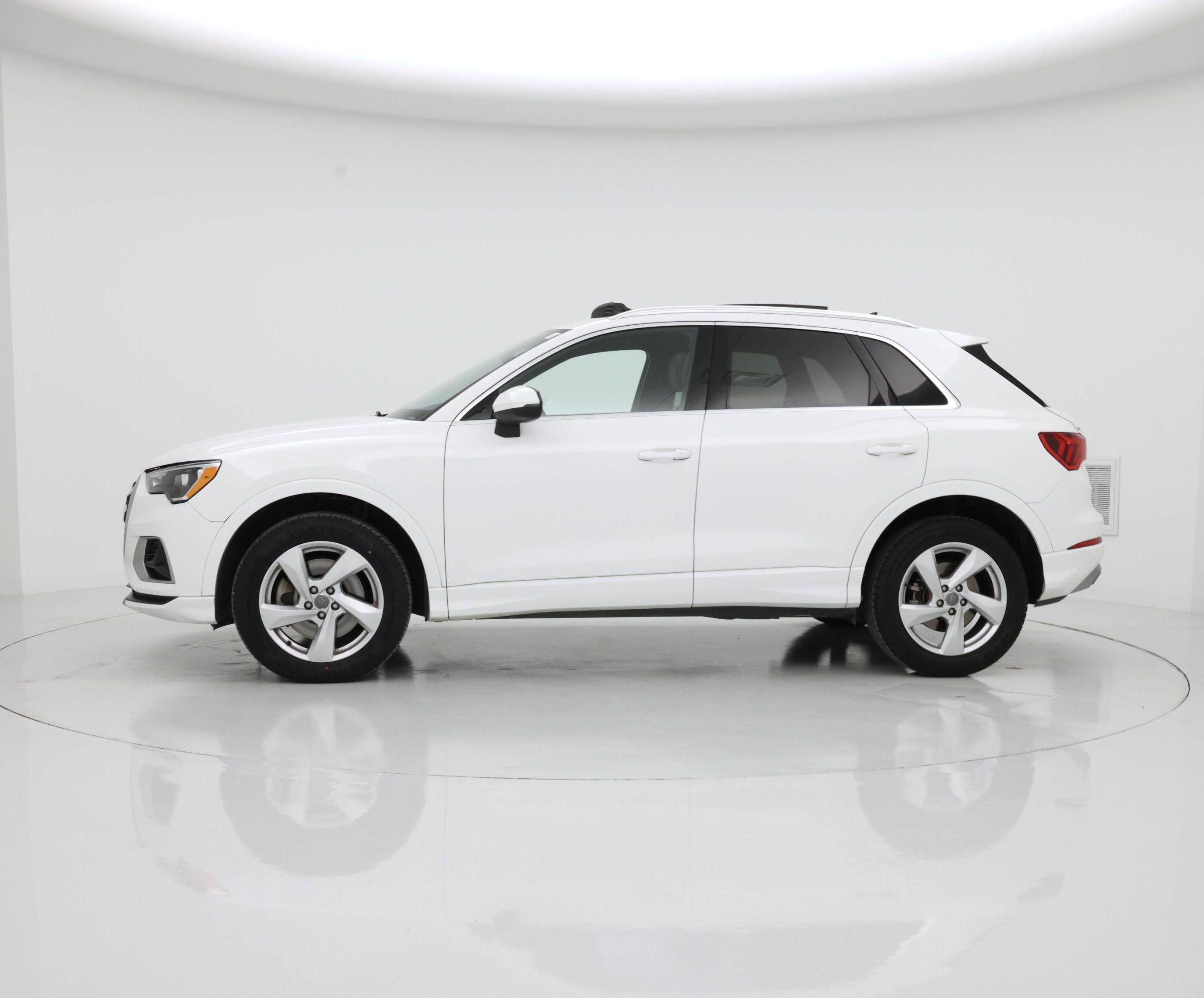 Thumbnail: 2019 Audi Q3 - 3