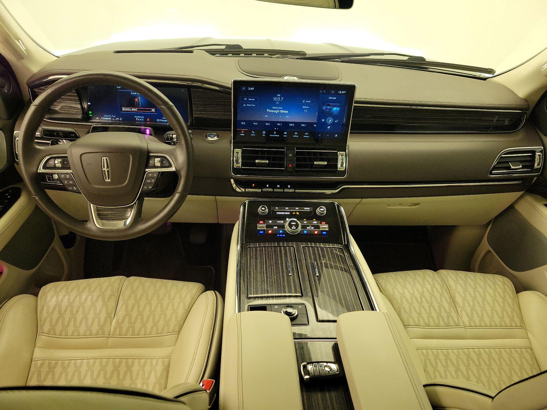 Thumbnail: 2023 Lincoln Navigator L - 9