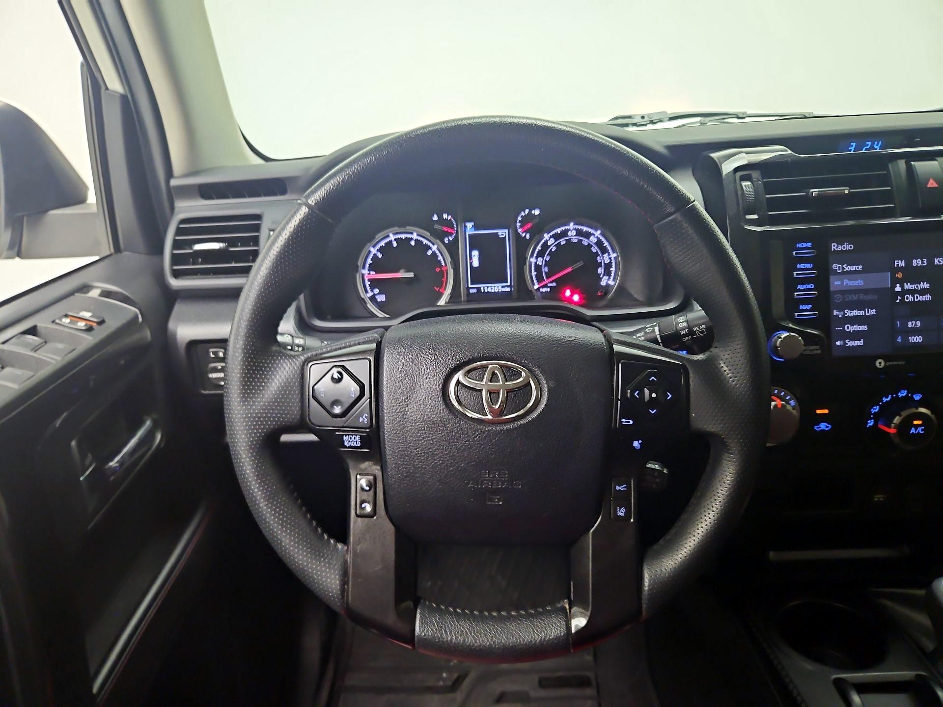 Thumbnail: 2022 Toyota 4Runner - 10
