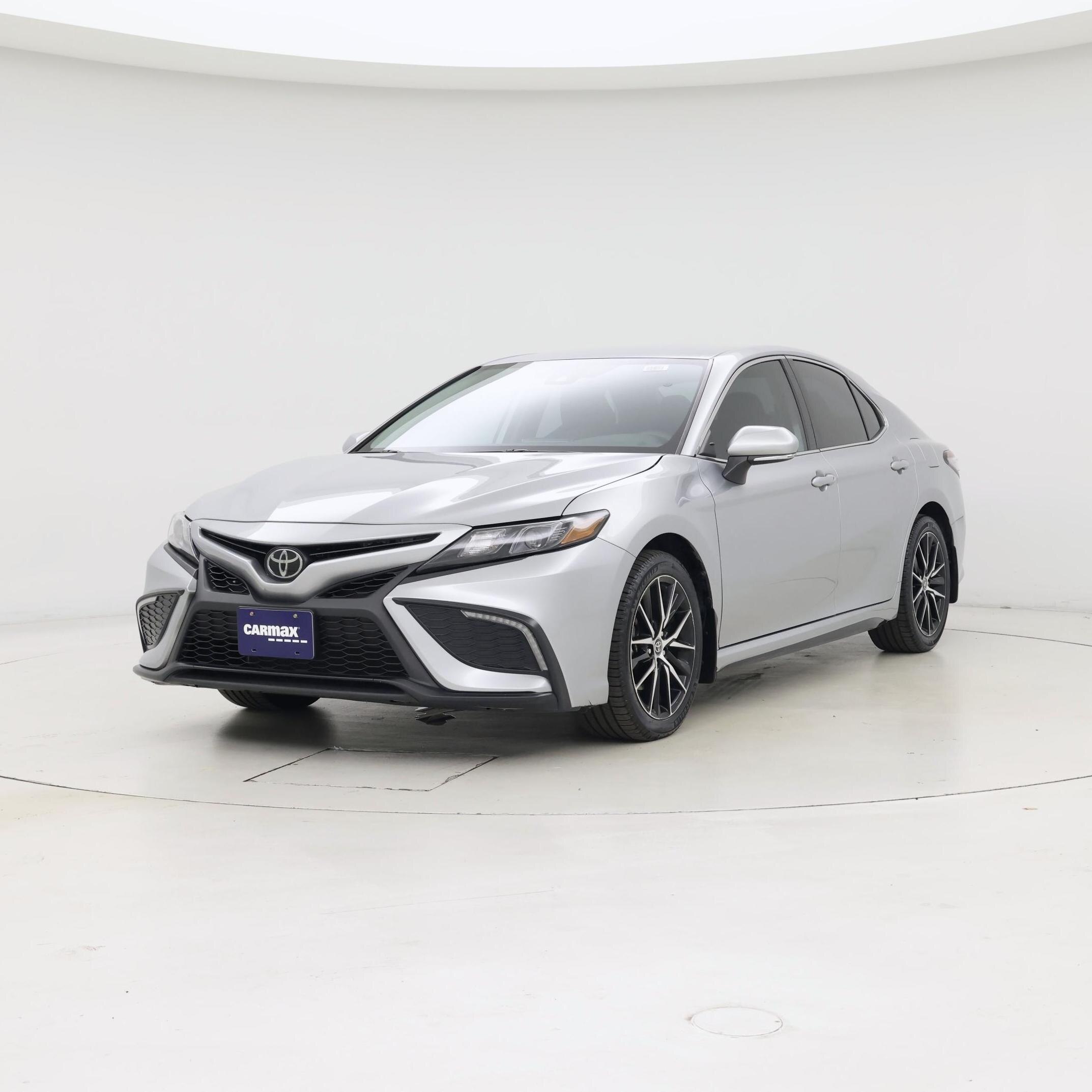 Thumbnail: 2019 Toyota Camry - 4