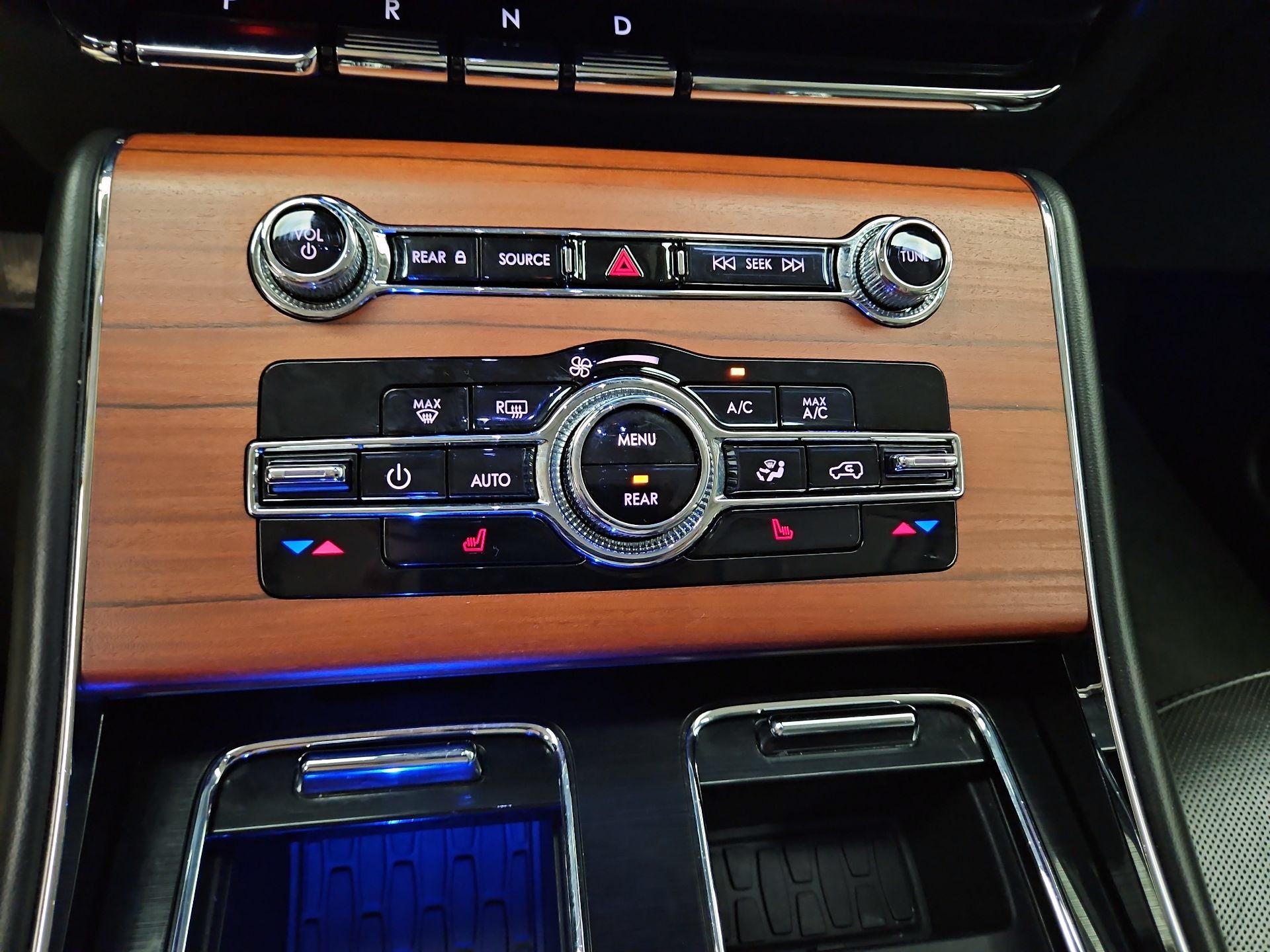 Thumbnail: 2024 Lincoln Aviator - 17