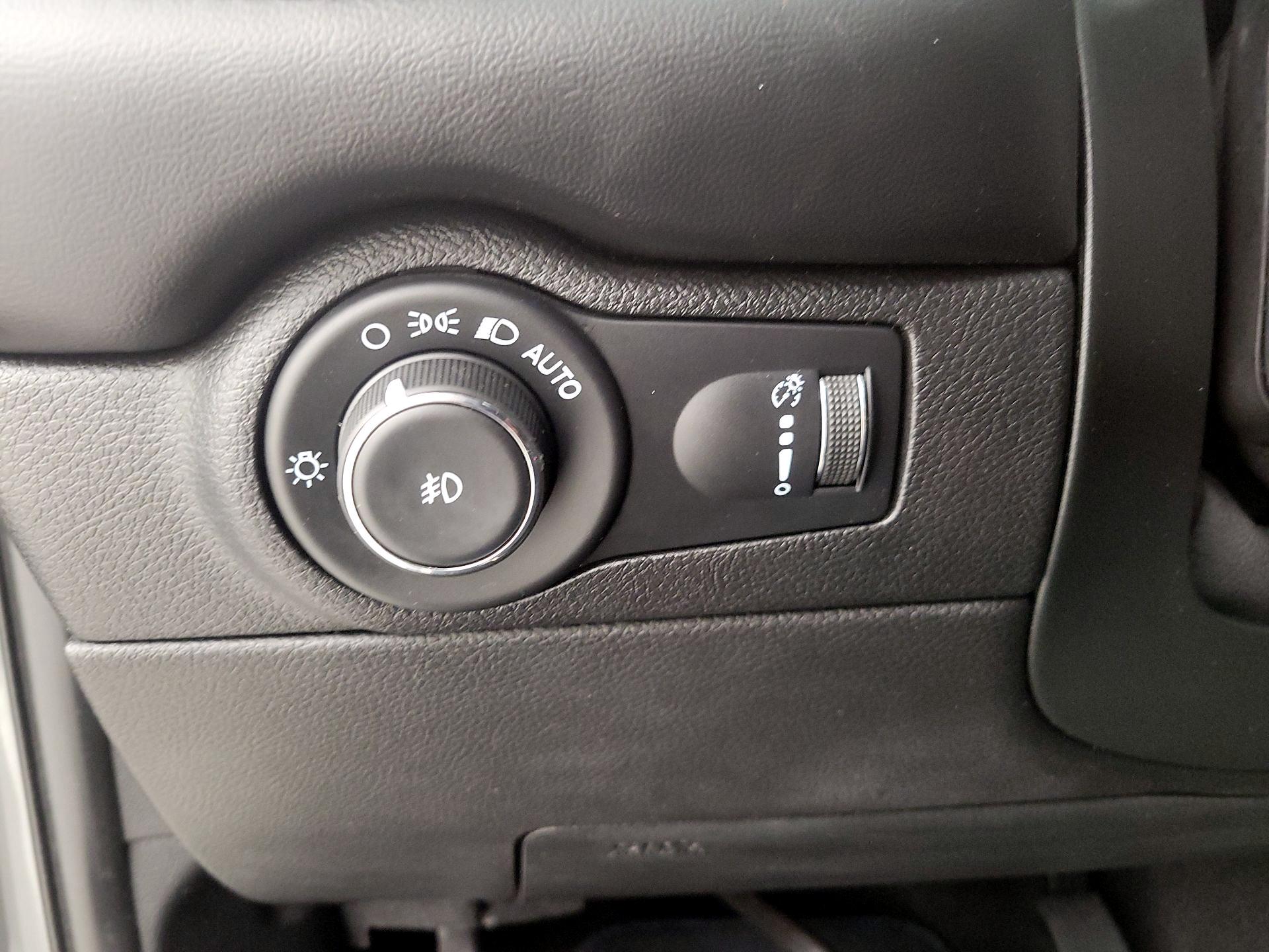 Thumbnail: 2021 Dodge Durango - 13