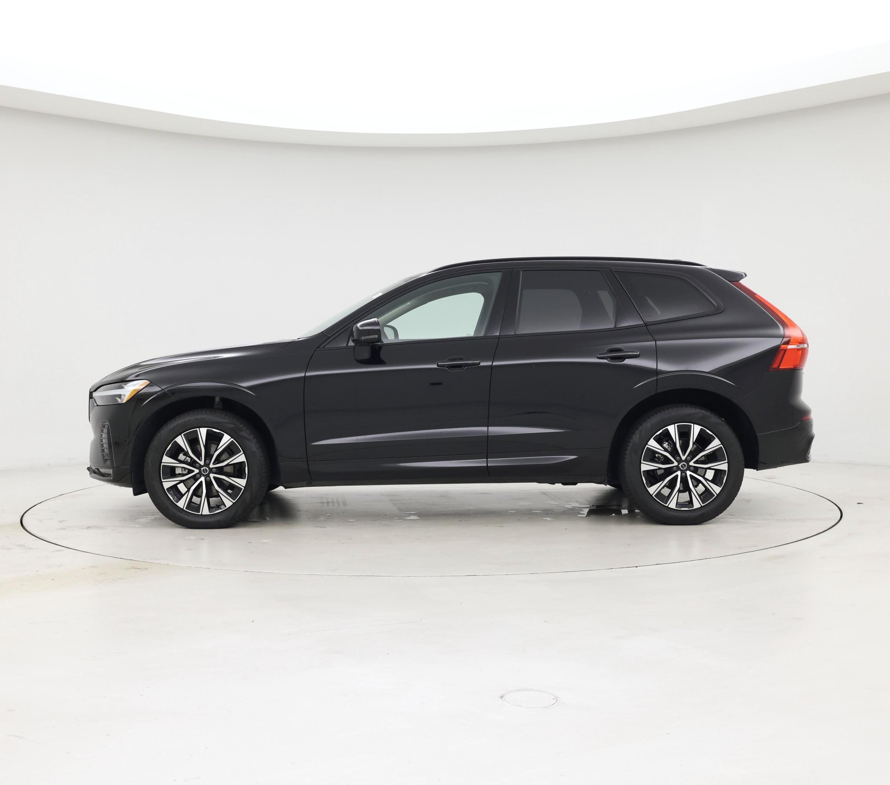 Thumbnail: 2025 Volvo XC60 - 3