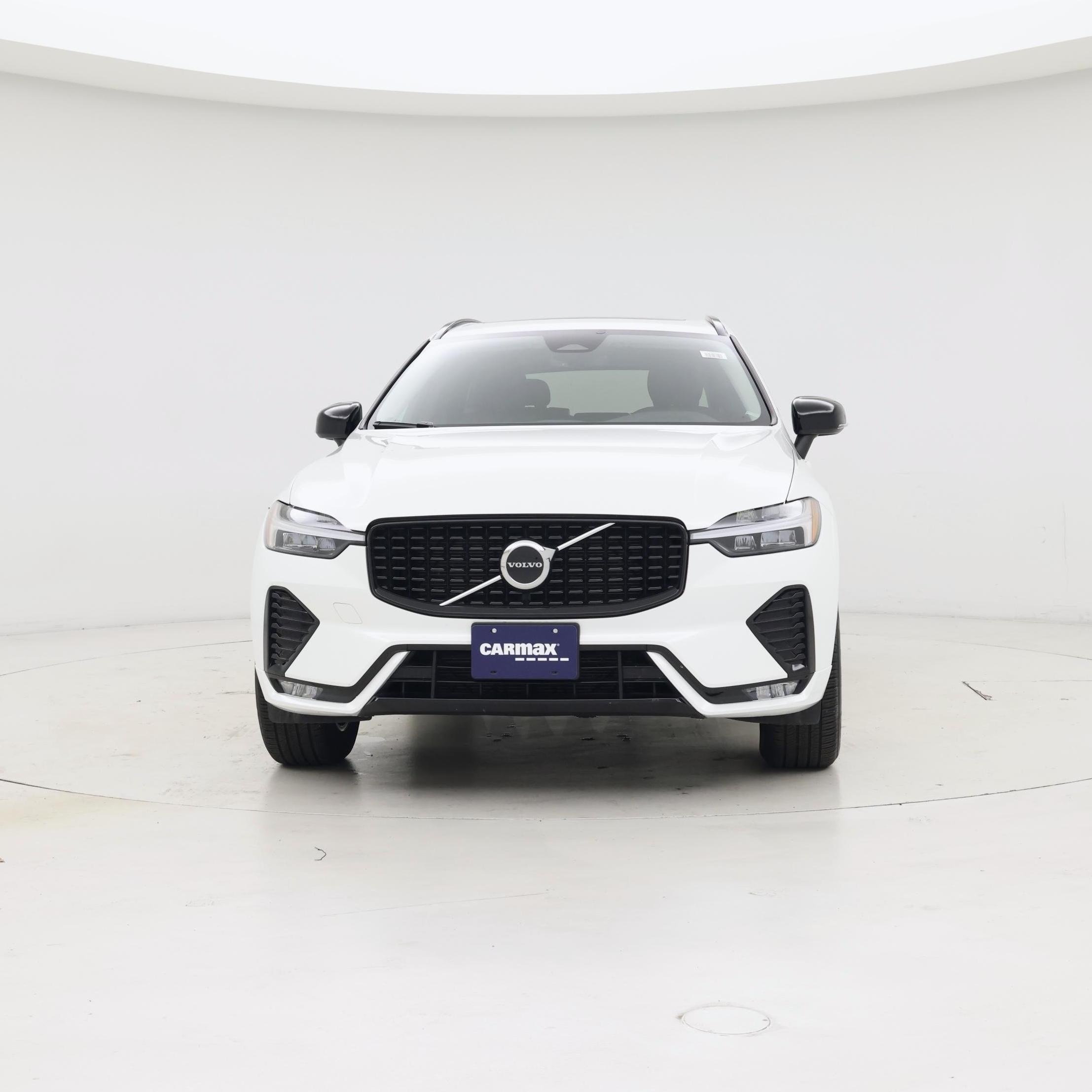 Thumbnail: 2025 Volvo XC60 - 5