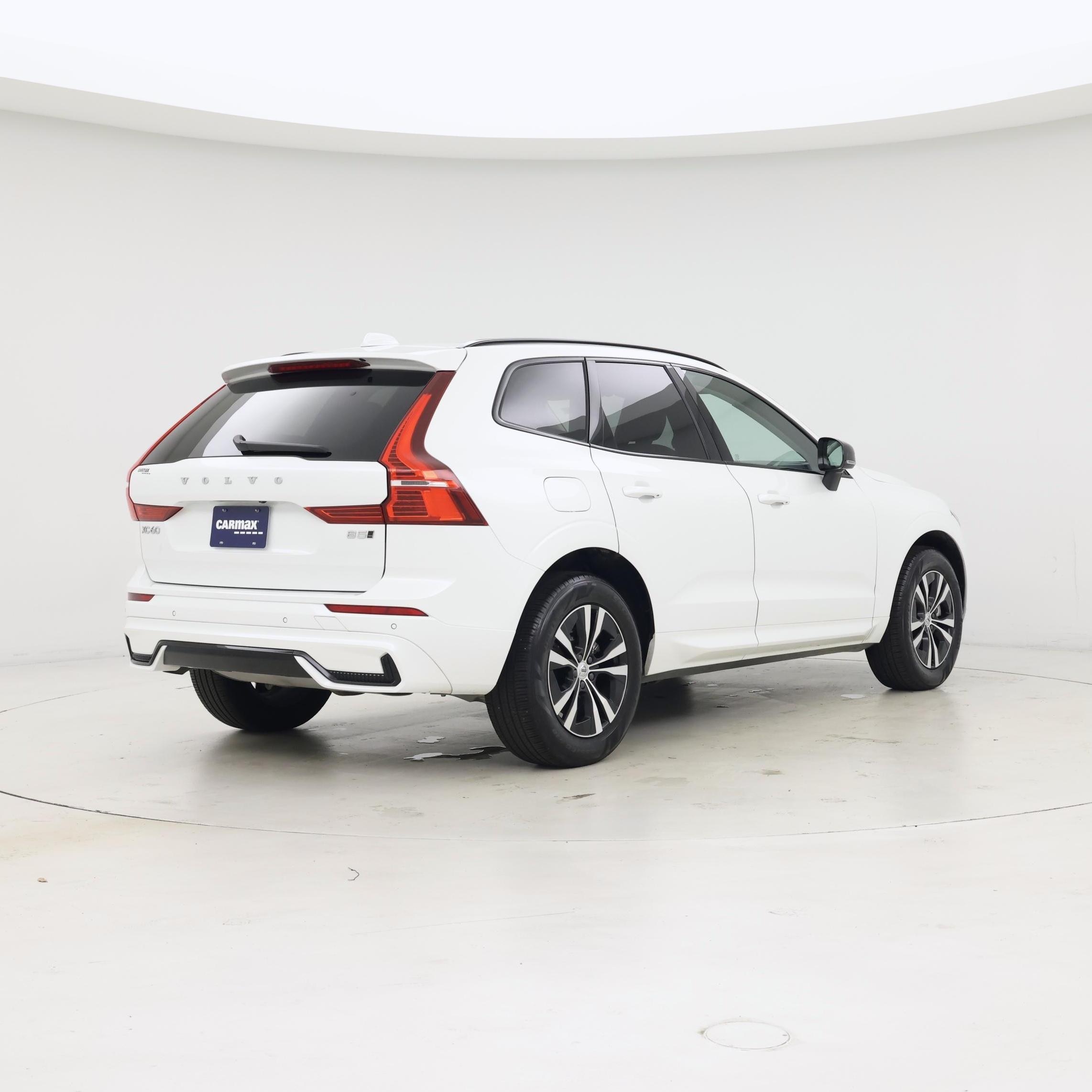 Thumbnail: 2025 Volvo XC60 - 8
