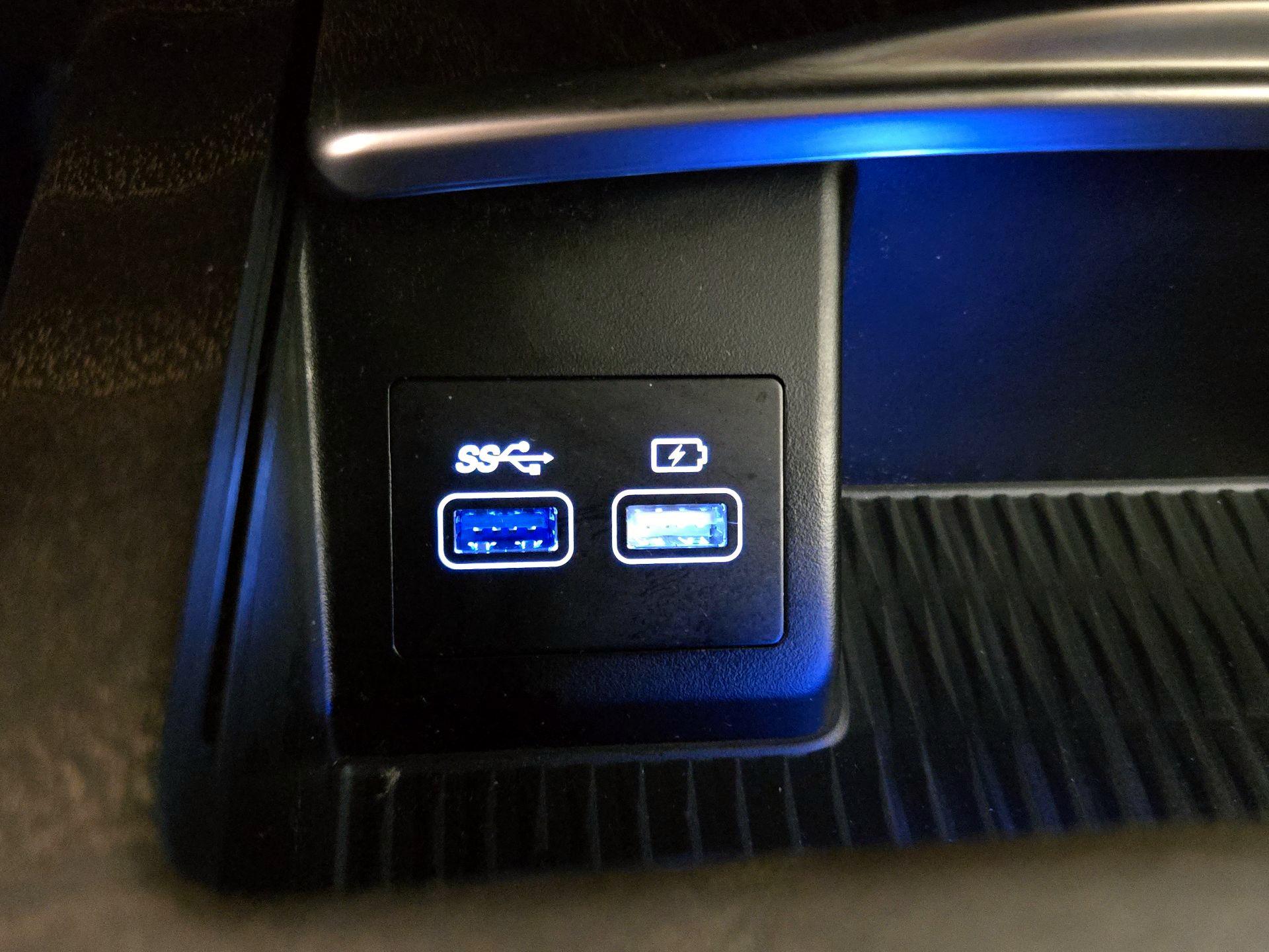 Thumbnail: 2023 Genesis G80 - 19
