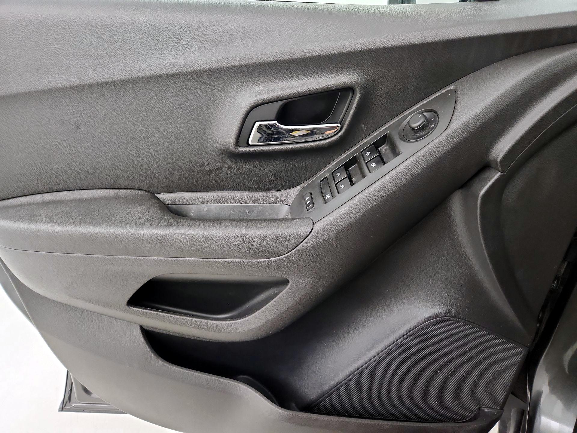 Thumbnail: 2020 Chevrolet Trax - 12