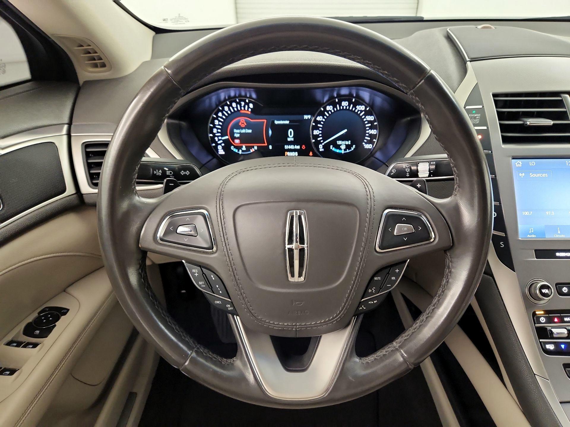 Thumbnail: 2020 Lincoln MKZ - 10