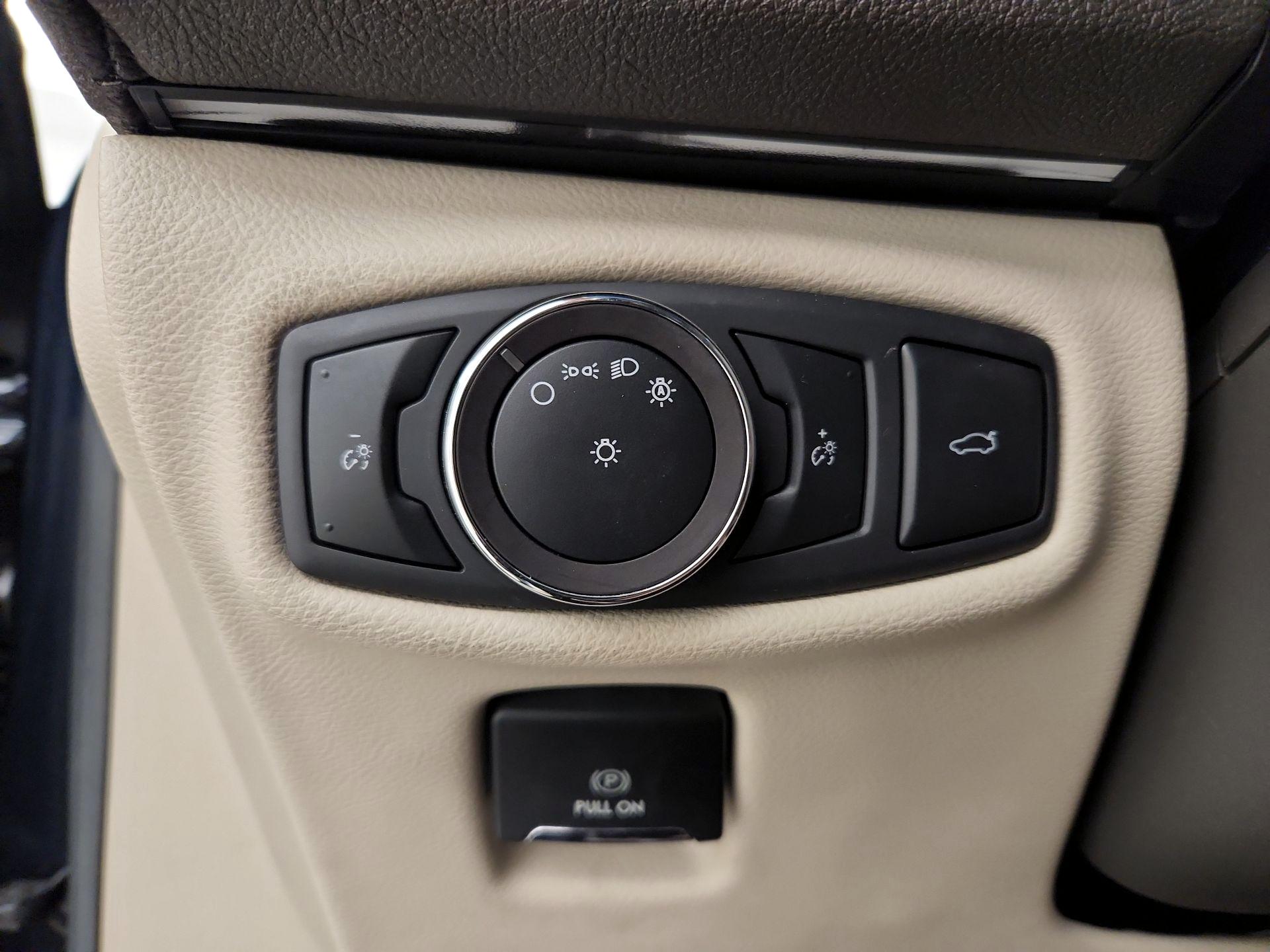 Thumbnail: 2020 Lincoln MKZ - 13