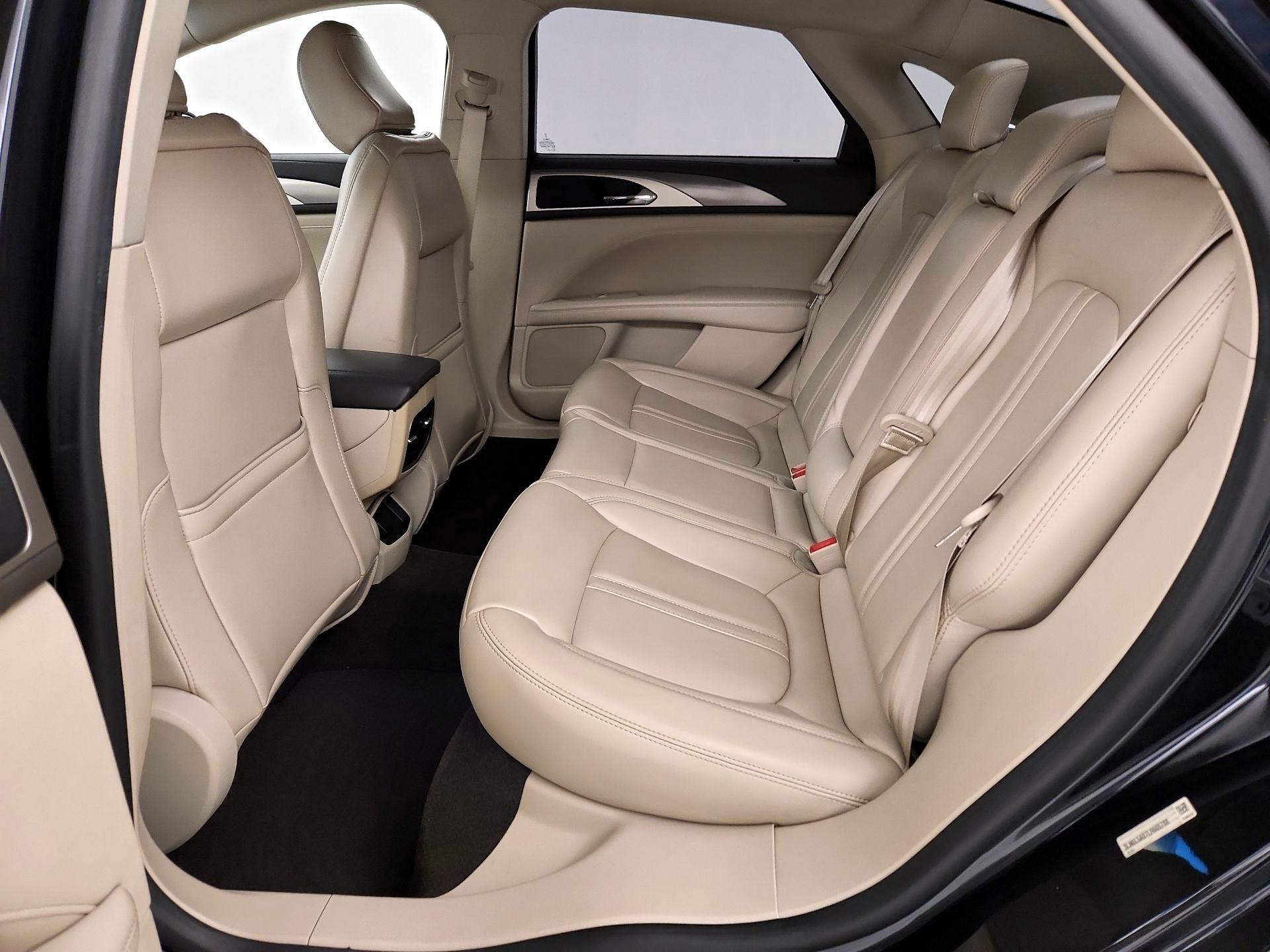 Thumbnail: 2020 Lincoln MKZ - 19