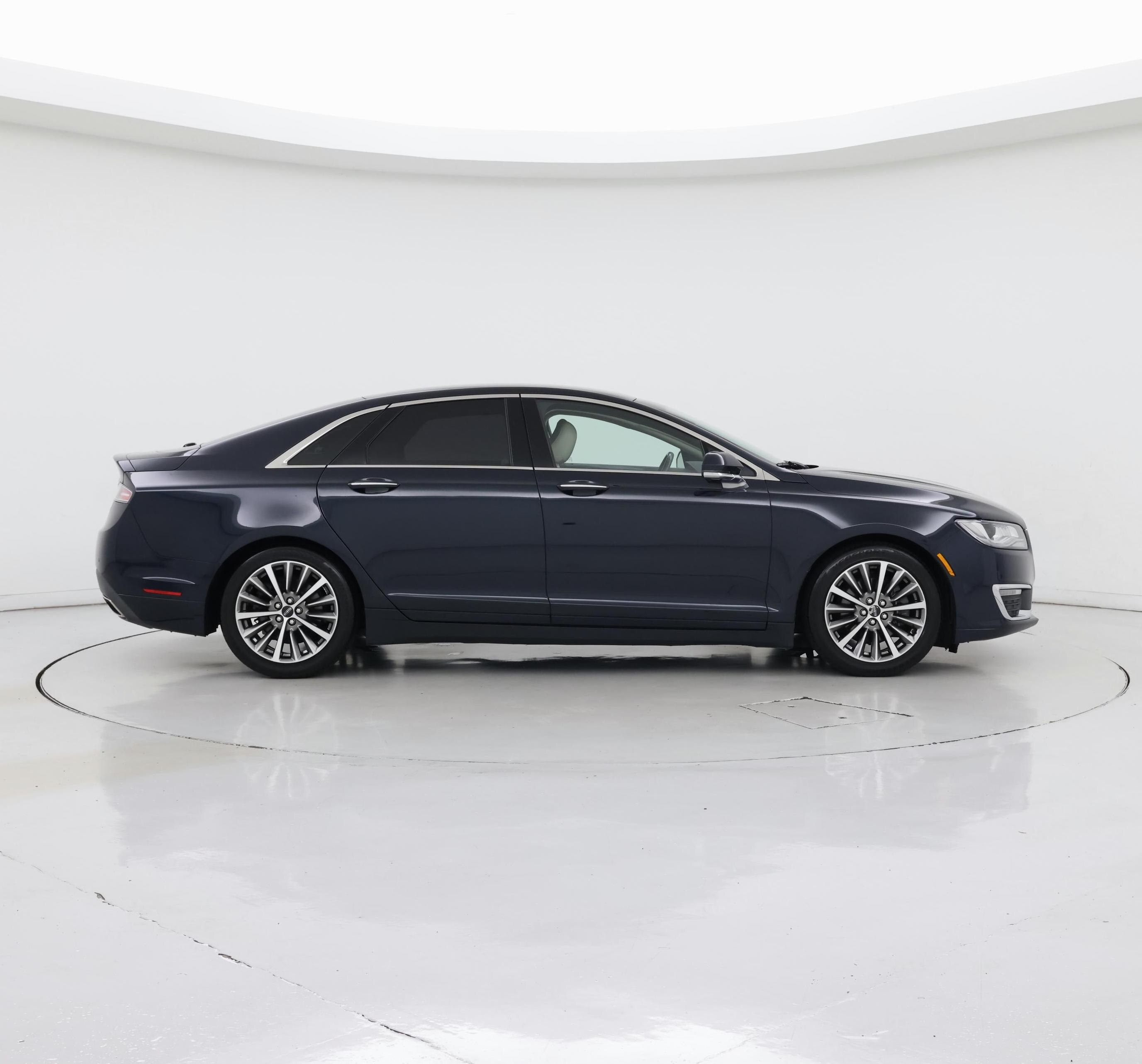 Thumbnail: 2020 Lincoln MKZ - 7
