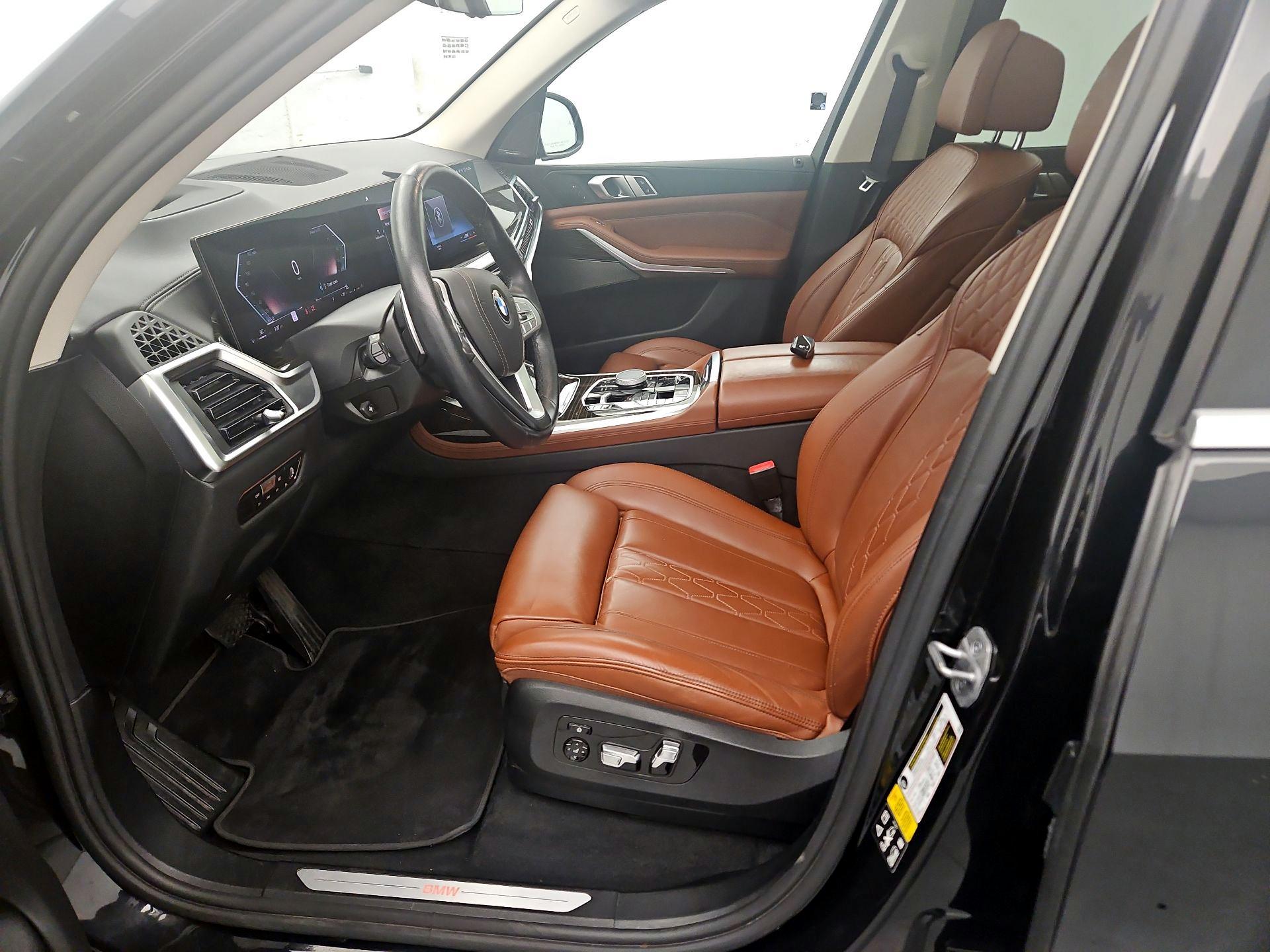 Thumbnail: 2023 BMW X7 - 11