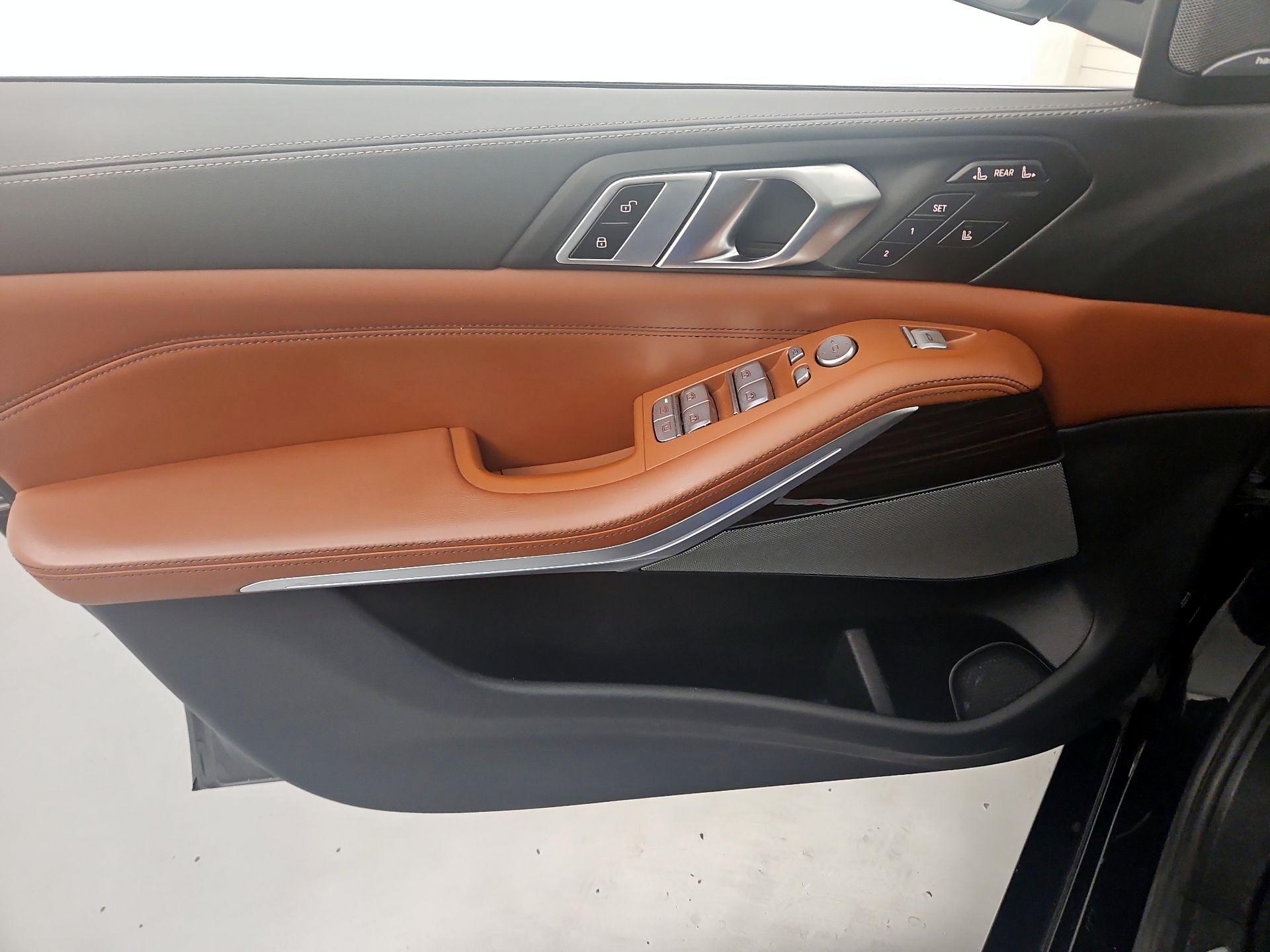 Thumbnail: 2023 BMW X7 - 12