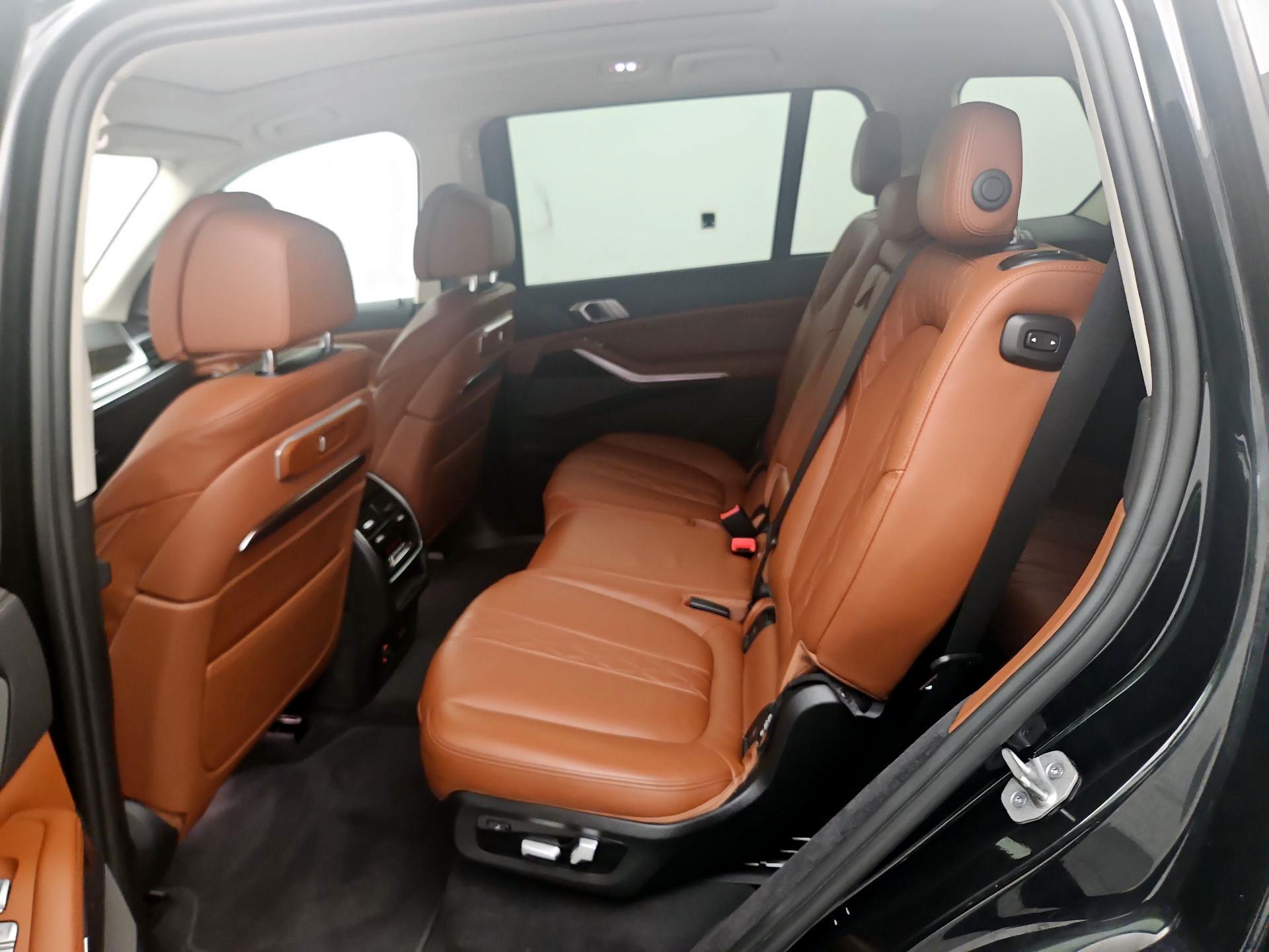 Thumbnail: 2023 BMW X7 - 19