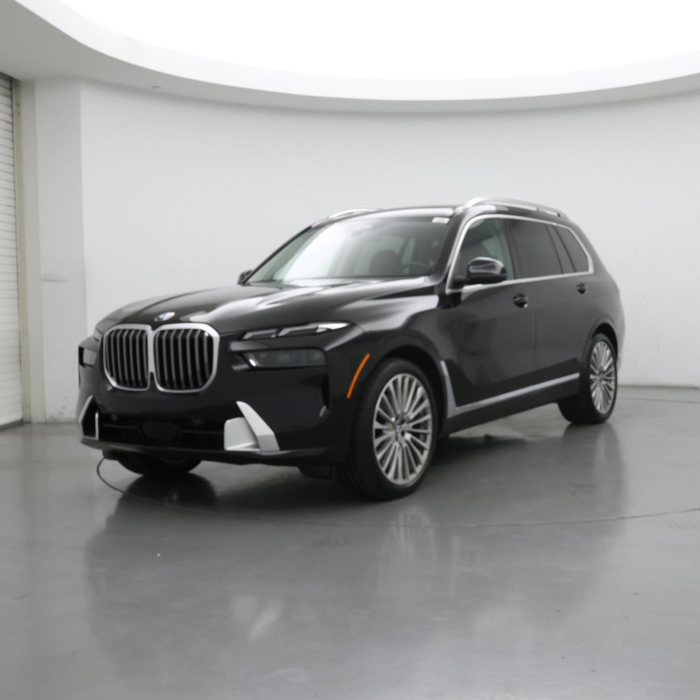 Thumbnail: 2023 BMW X7 - 4