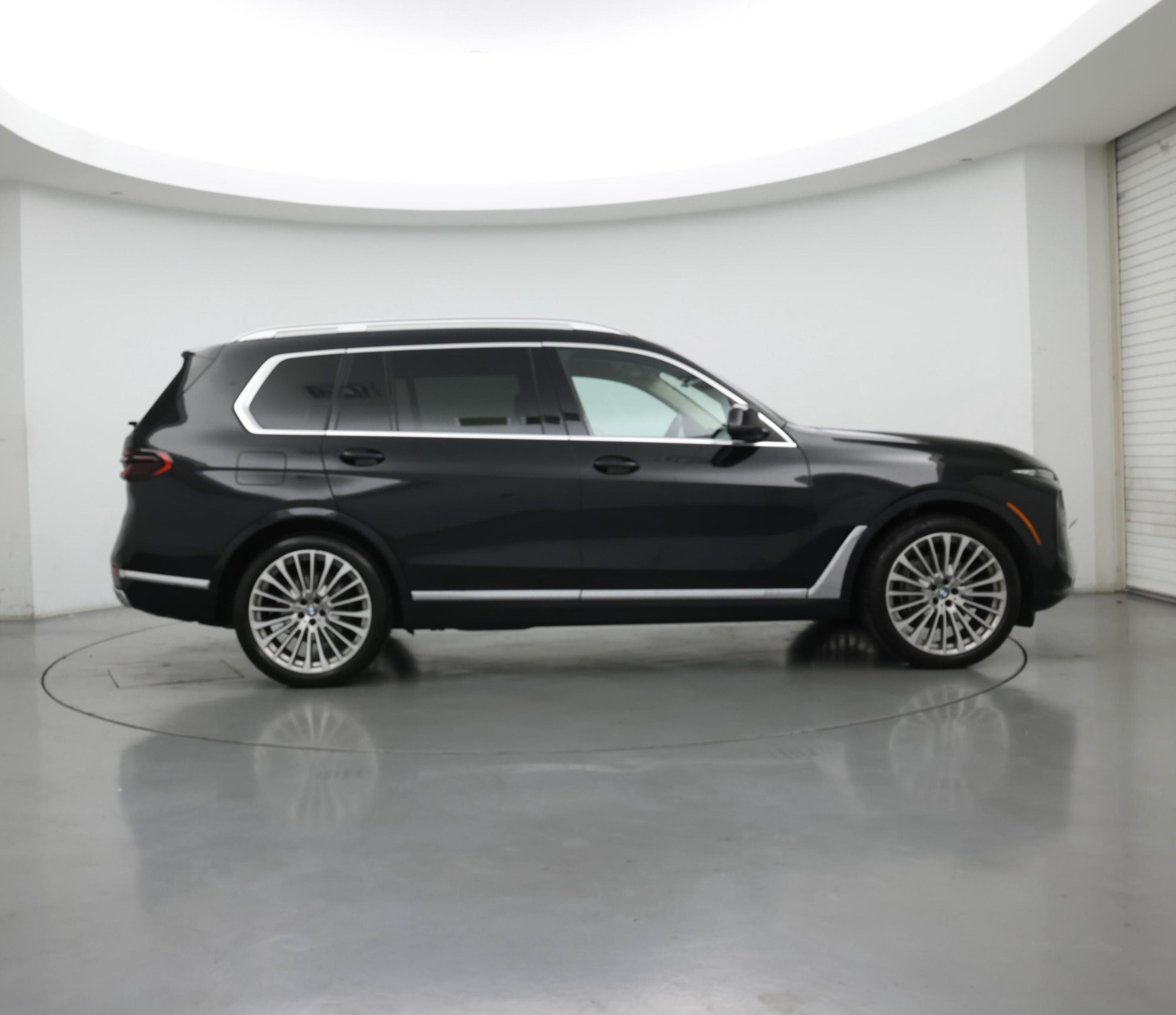 Thumbnail: 2023 BMW X7 - 7