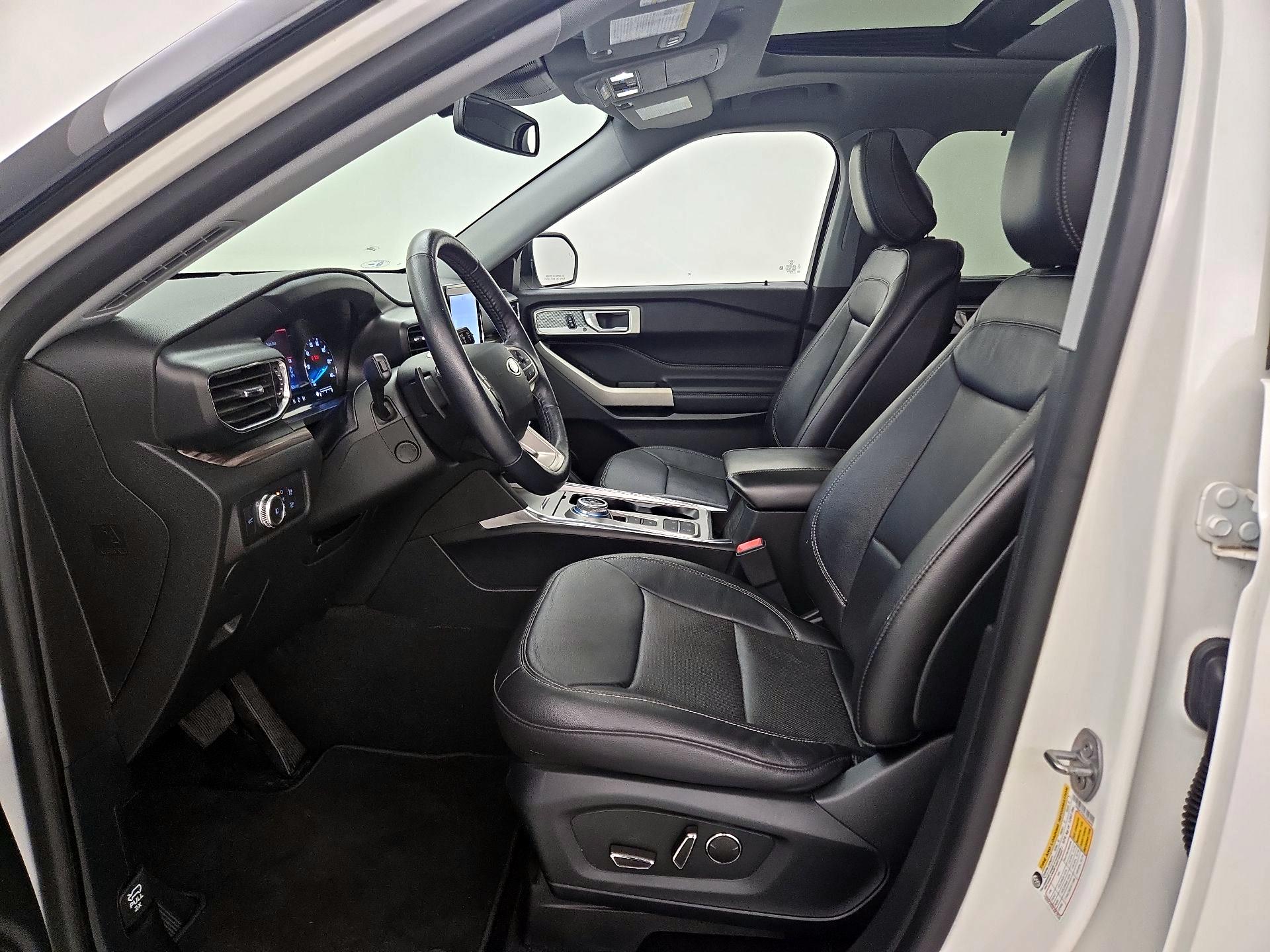 Thumbnail: 2020 Ford Explorer - 11