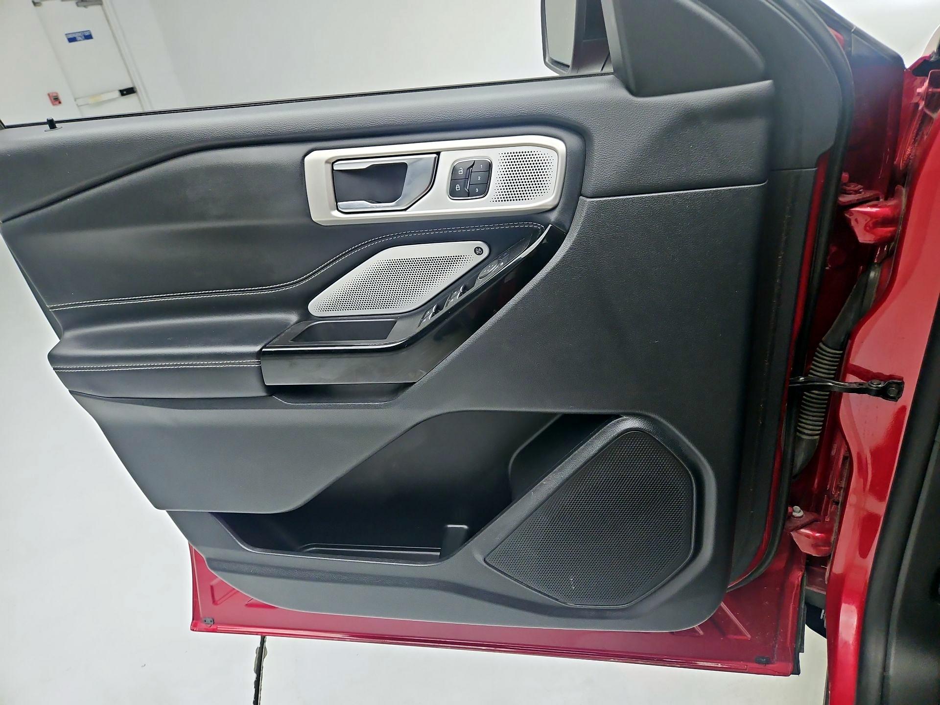 Thumbnail: 2021 Ford Explorer - 10