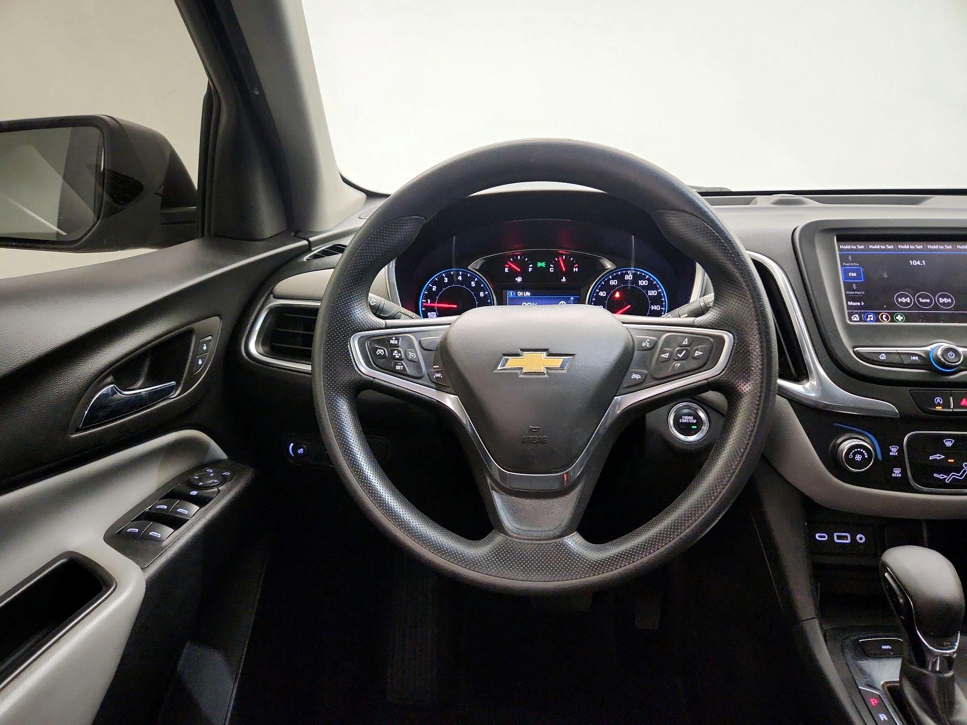Thumbnail: 2022 Chevrolet Equinox - 10