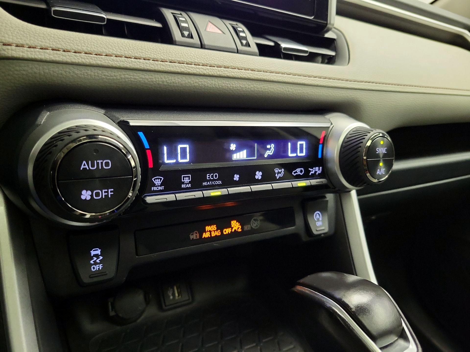 Thumbnail: 2024 Toyota RAV4 - 17