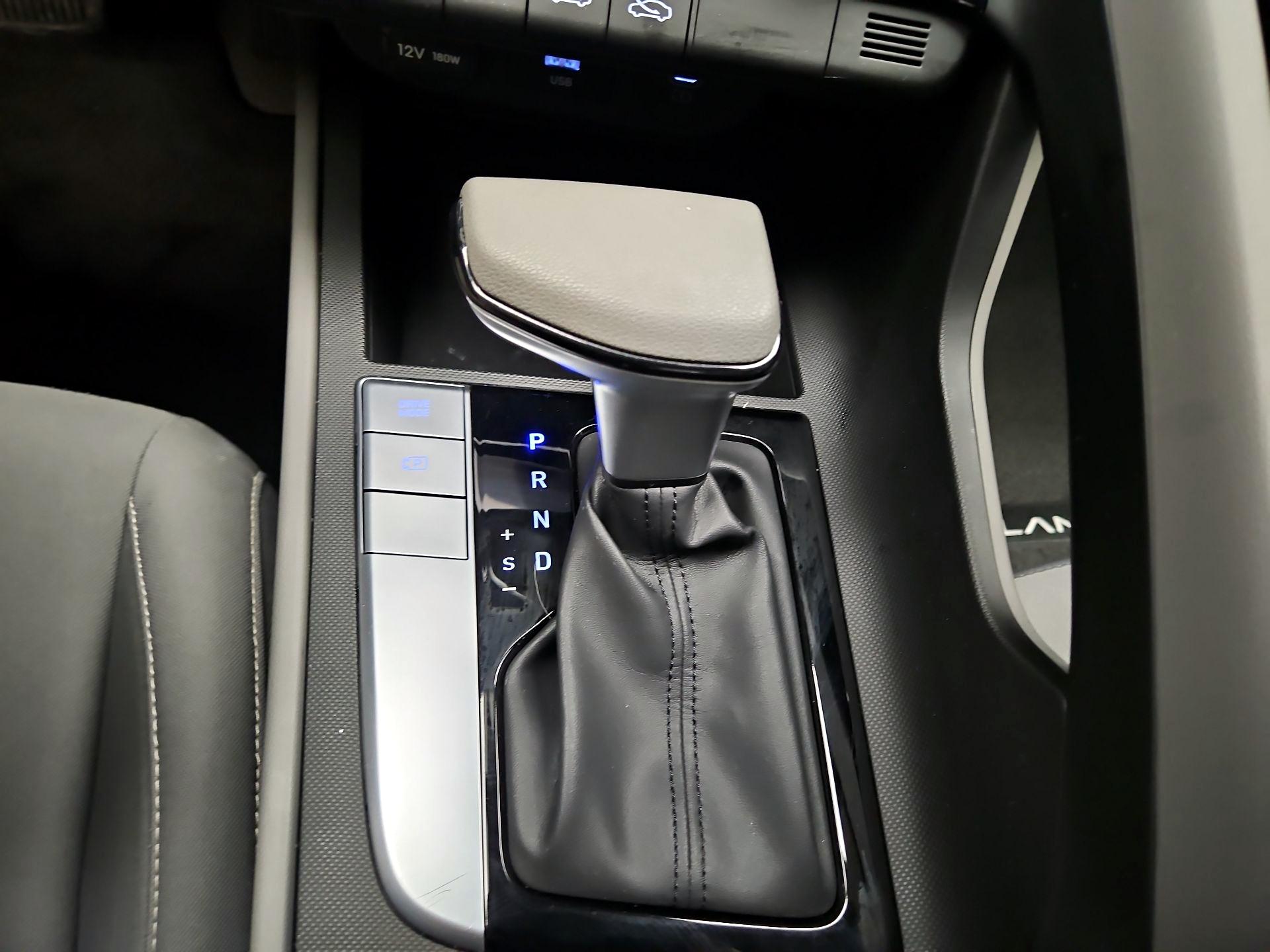 Thumbnail: 2024 Hyundai Elantra - 18