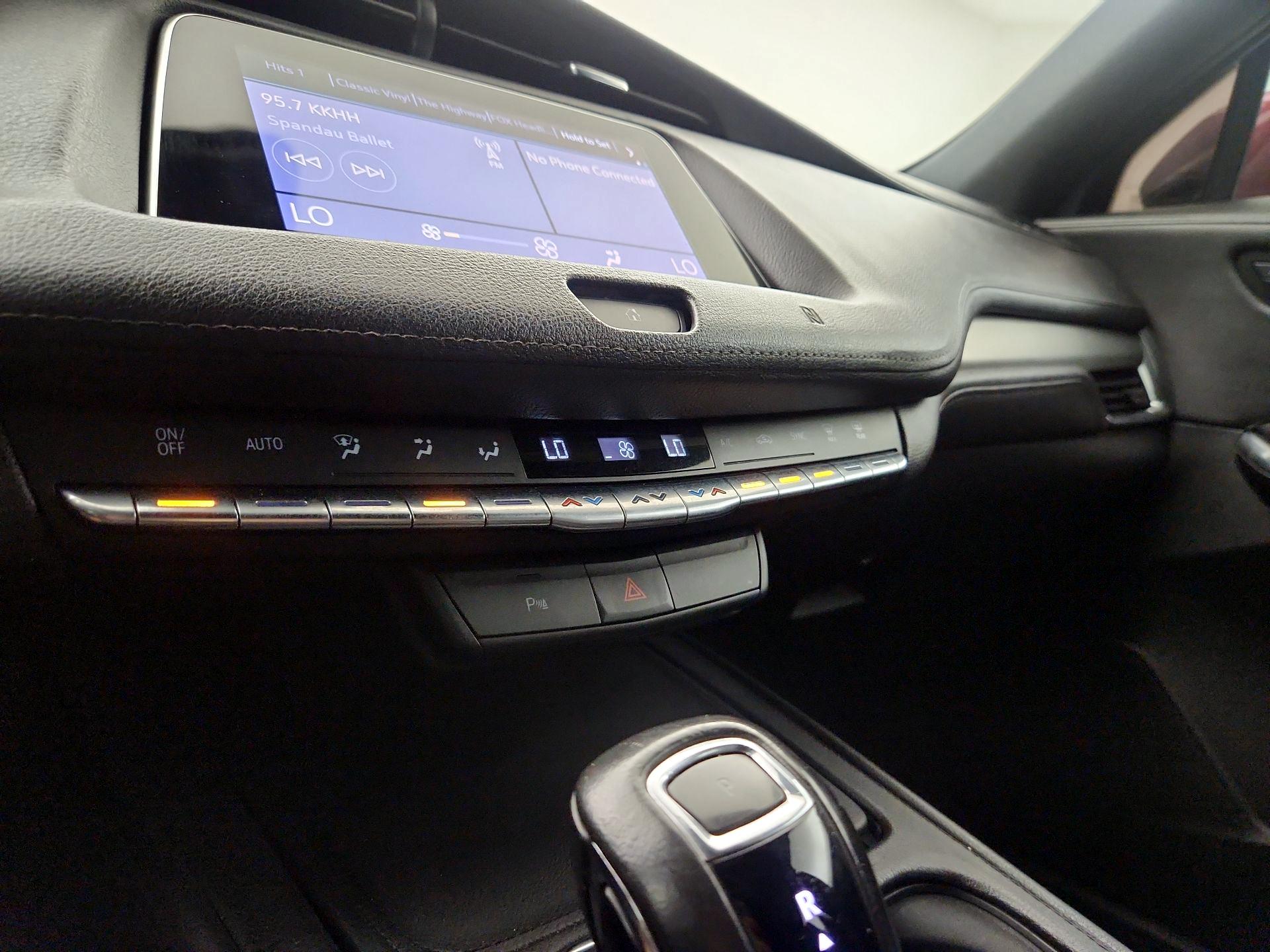 Thumbnail: 2019 Cadillac XT4 - 16