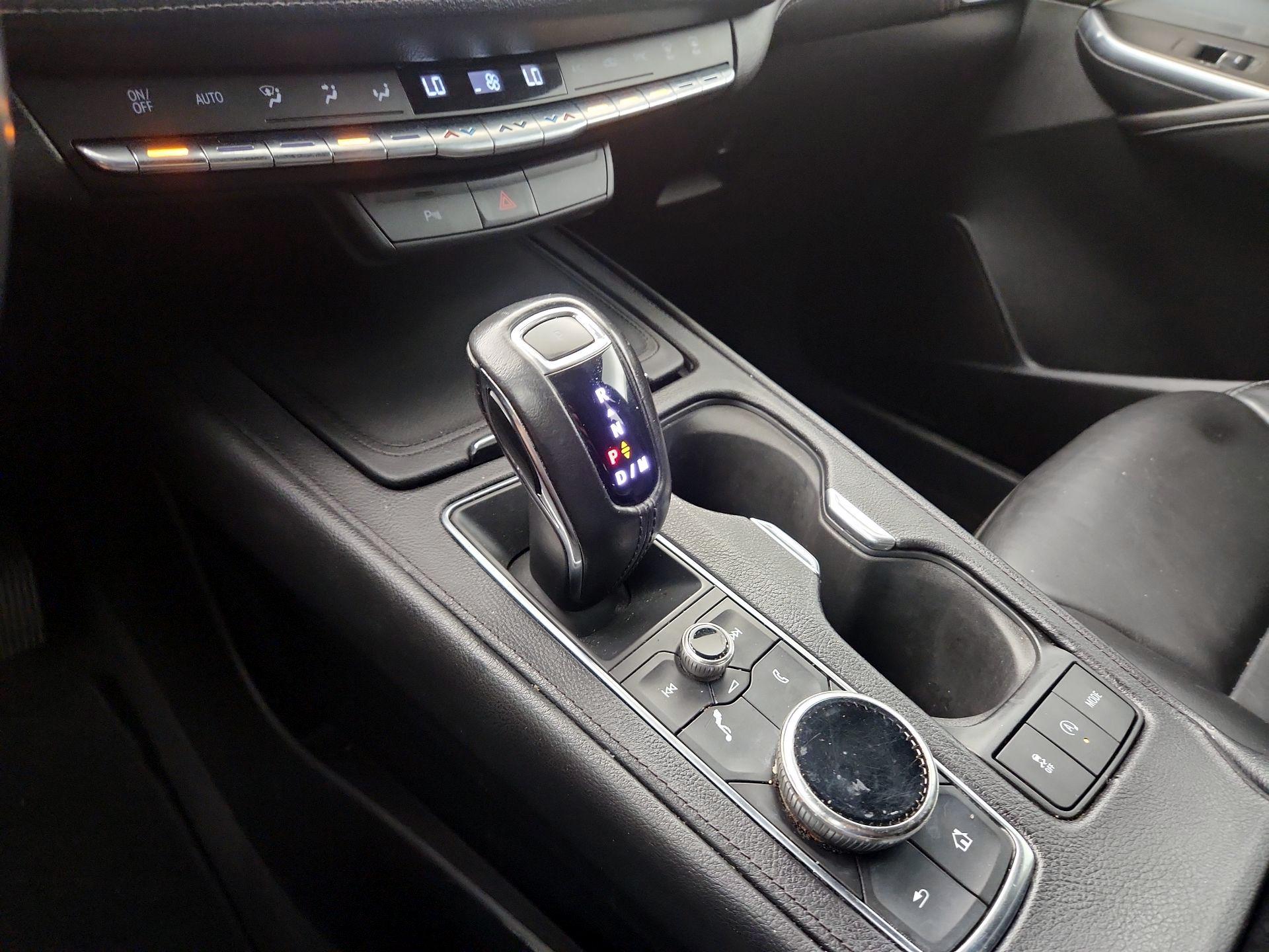Thumbnail: 2019 Cadillac XT4 - 17