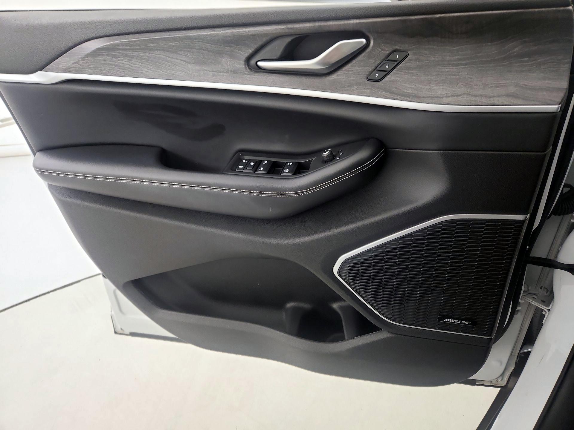 Thumbnail: 2021 Jeep Grand Cherokee L - 12