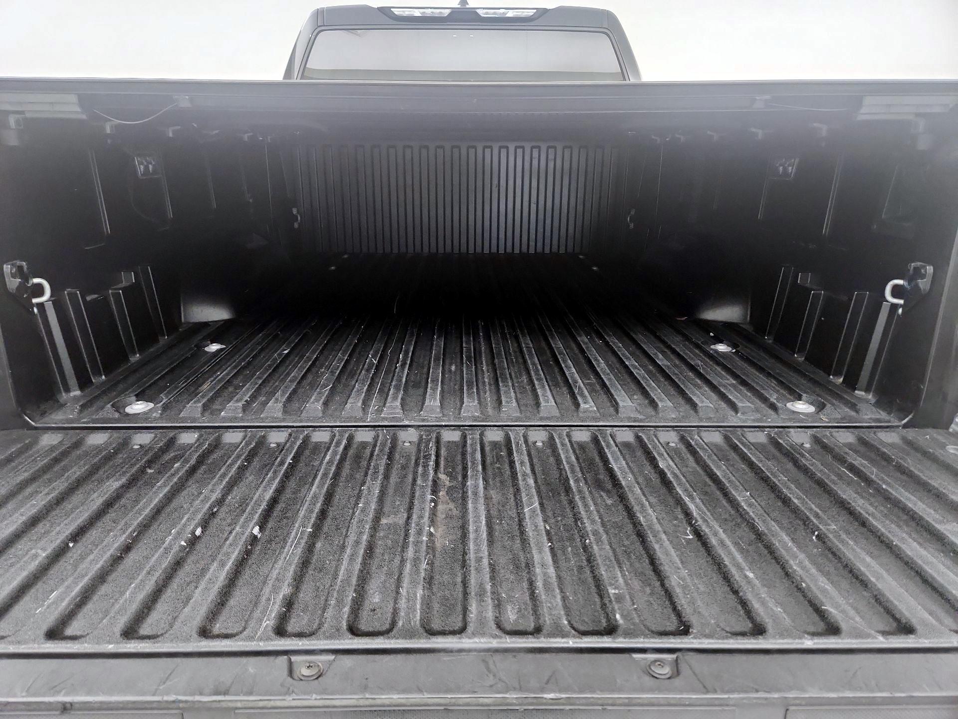 Thumbnail: 2022 Toyota Tundra - 16