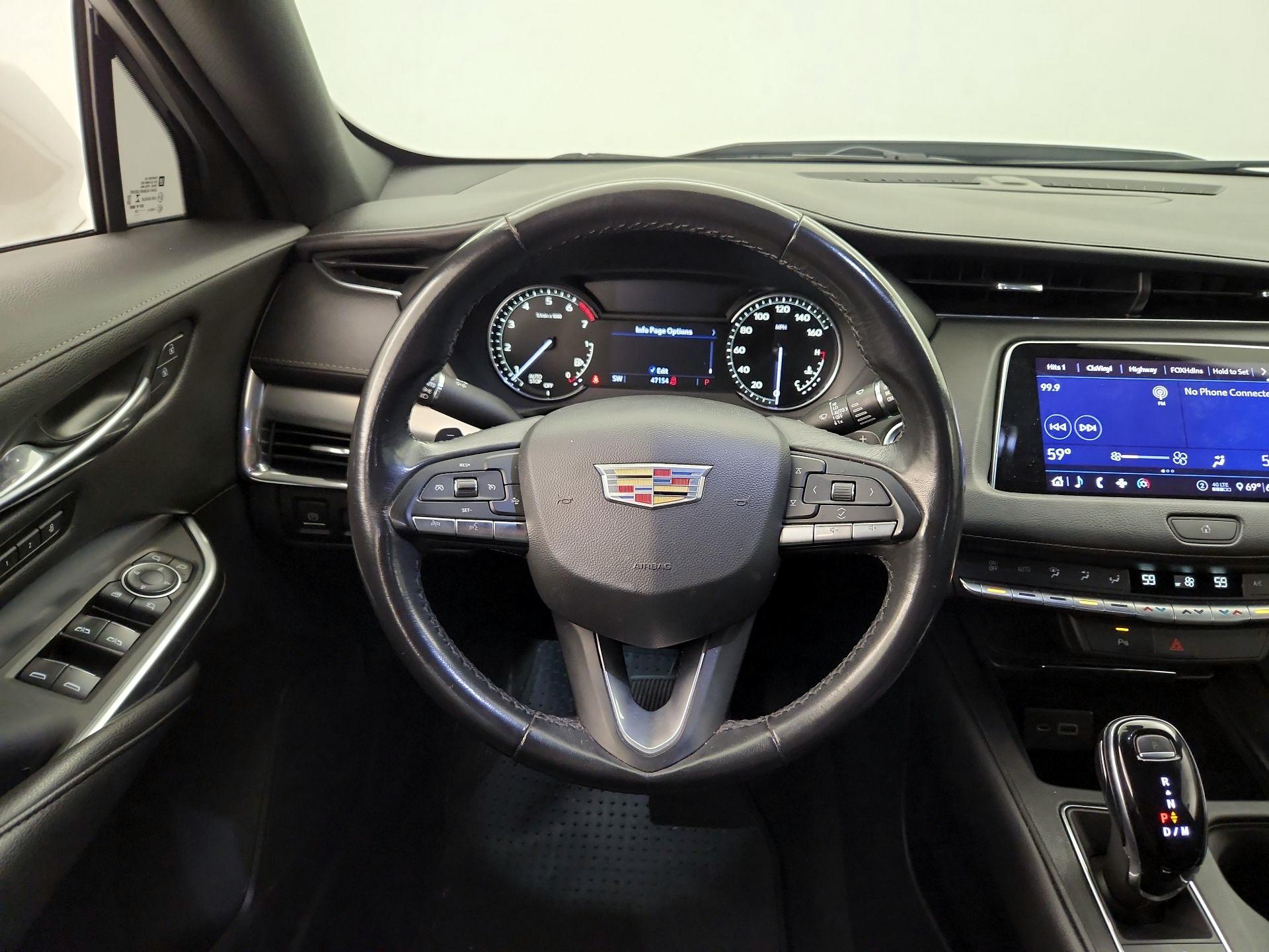 Thumbnail: 2020 Cadillac XT4 - 10