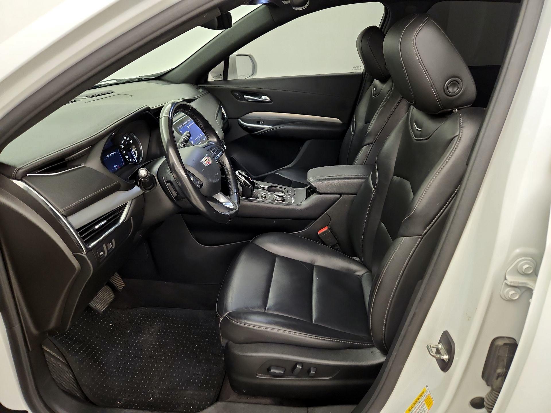 Thumbnail: 2020 Cadillac XT4 - 11