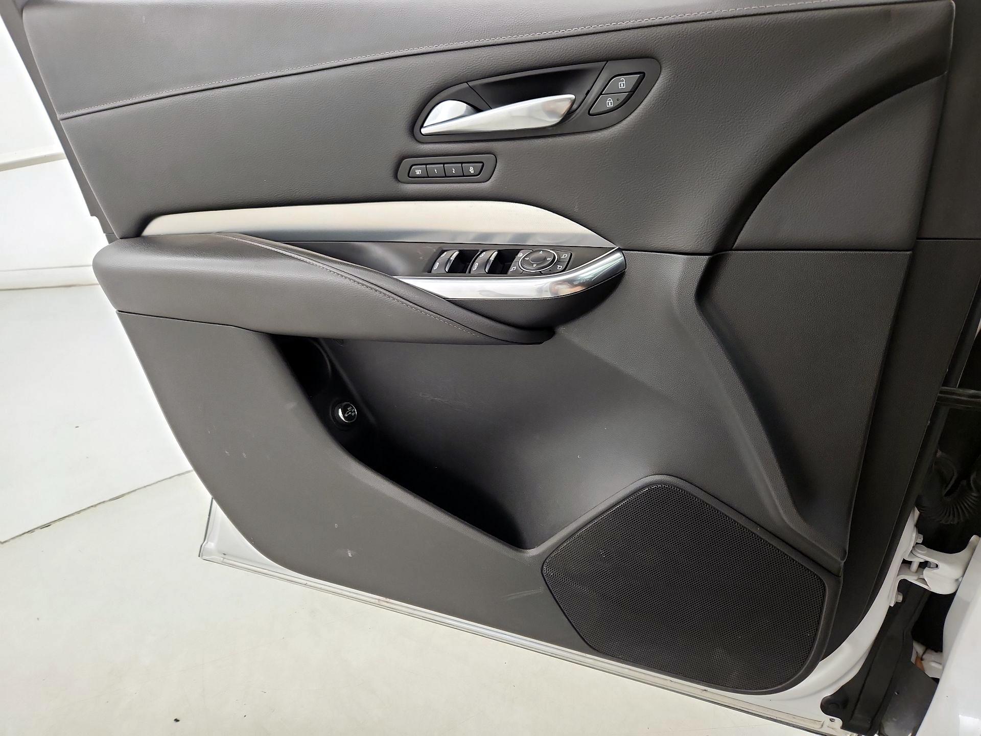 Thumbnail: 2020 Cadillac XT4 - 12