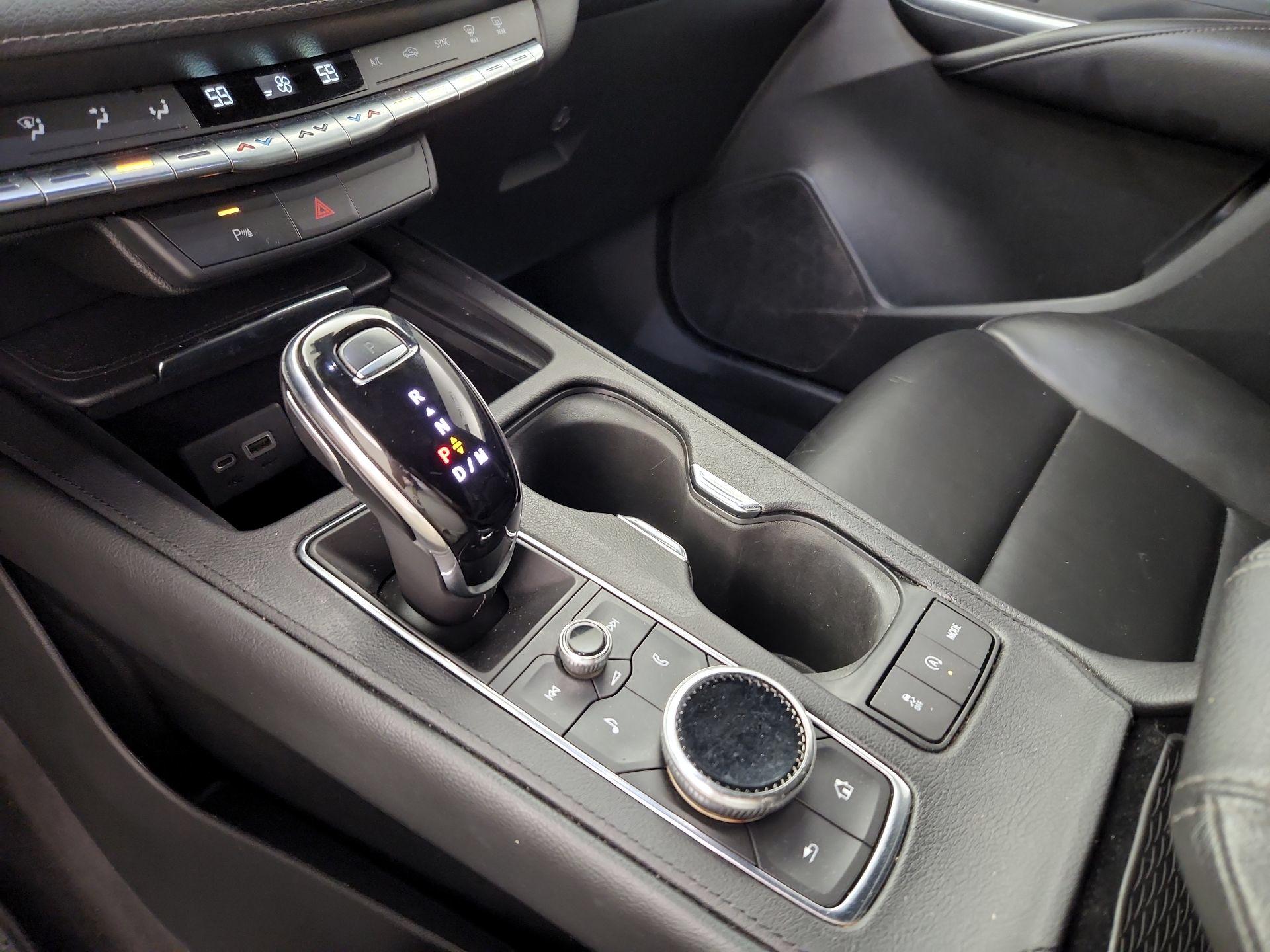 Thumbnail: 2020 Cadillac XT4 - 17