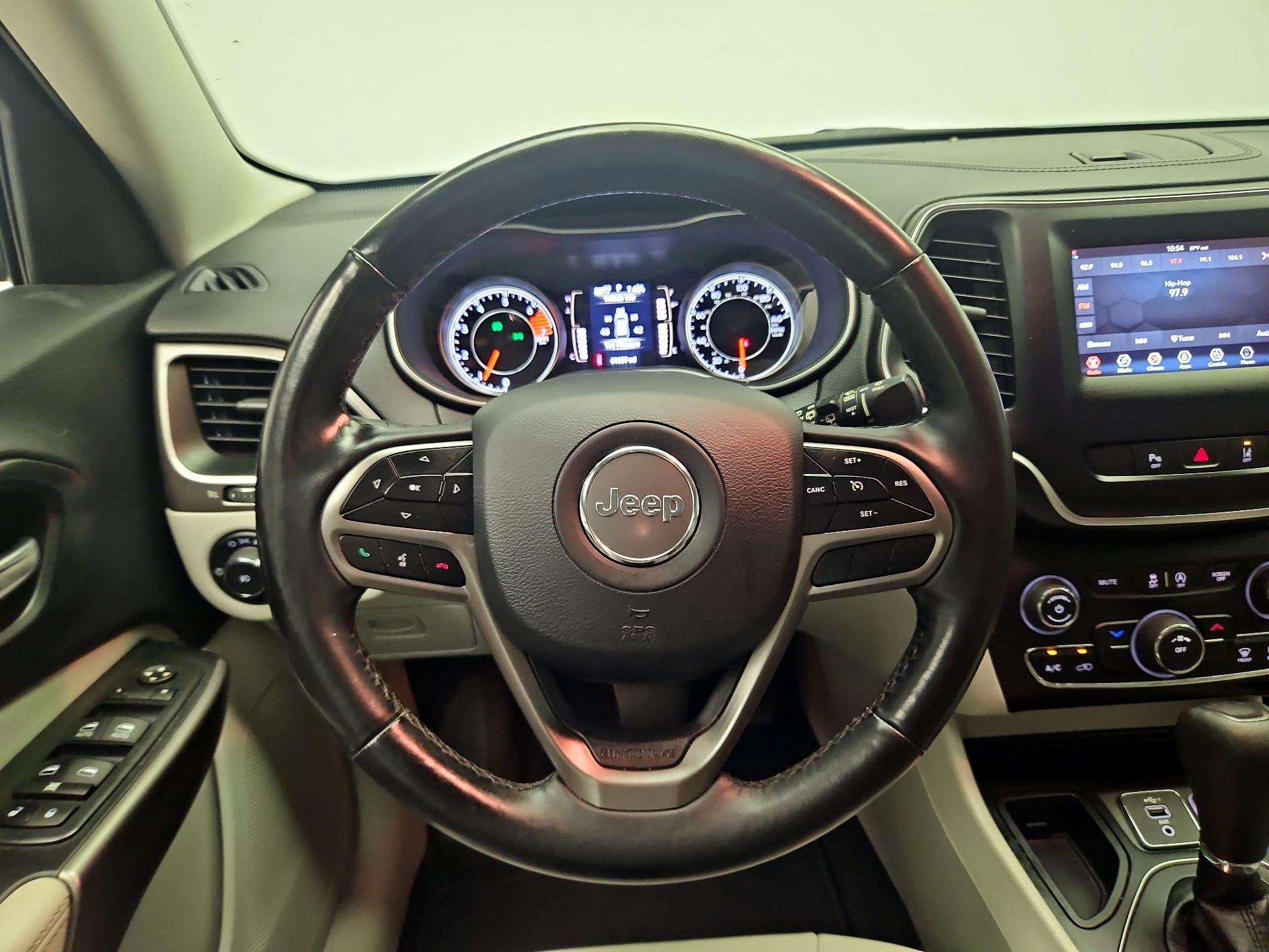 Thumbnail: 2021 Jeep Cherokee - 10