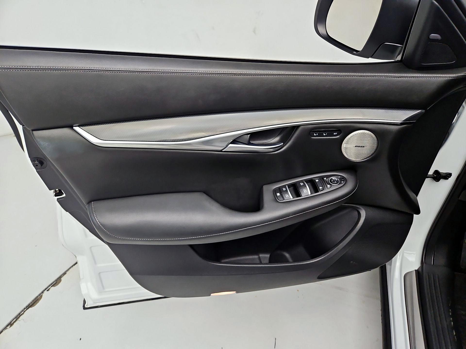 Thumbnail: 2023 INFINITI QX50 - 12