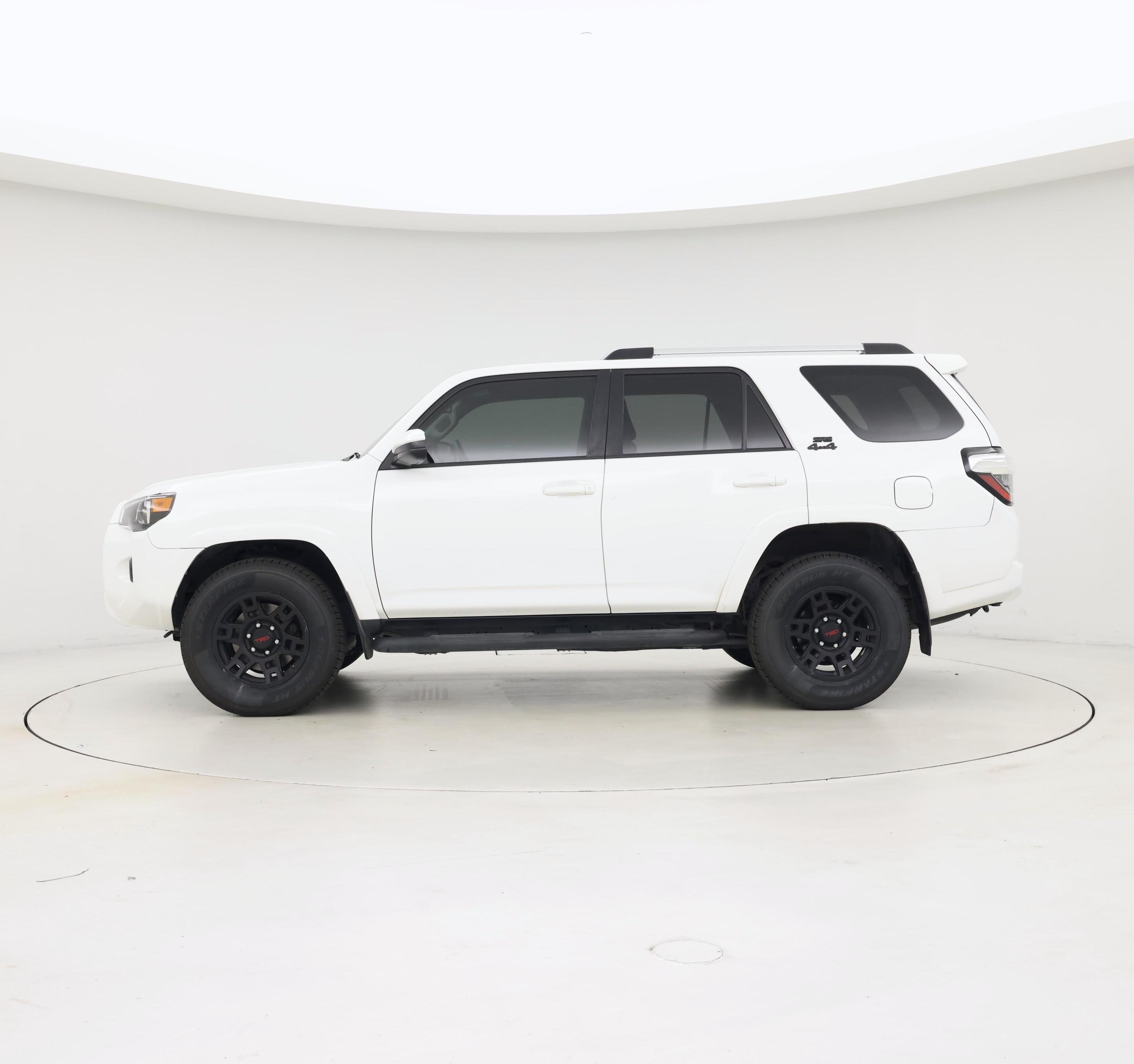 Thumbnail: 2021 Toyota 4Runner - 3
