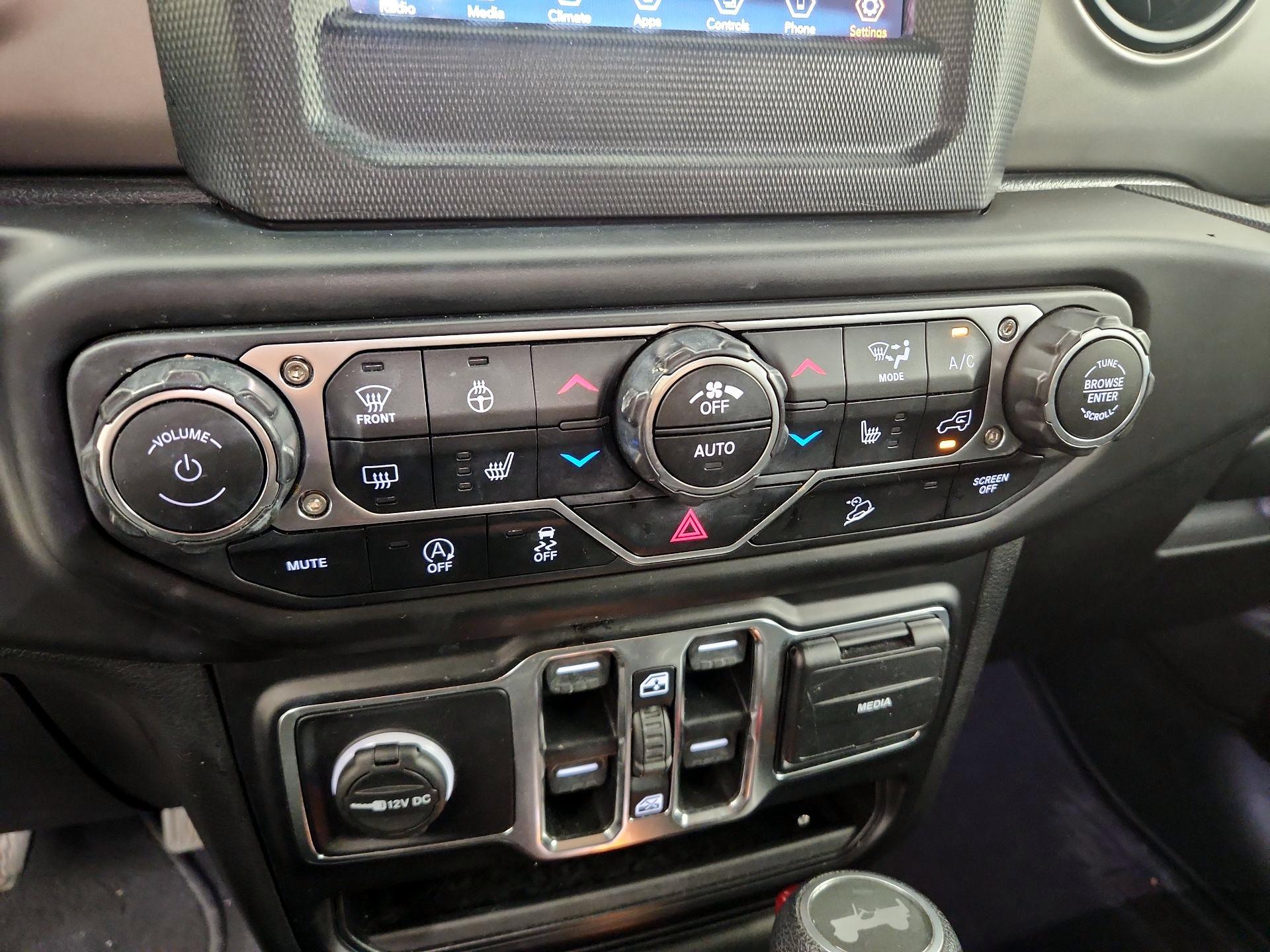 Thumbnail: 2020 Jeep Wrangler - 16
